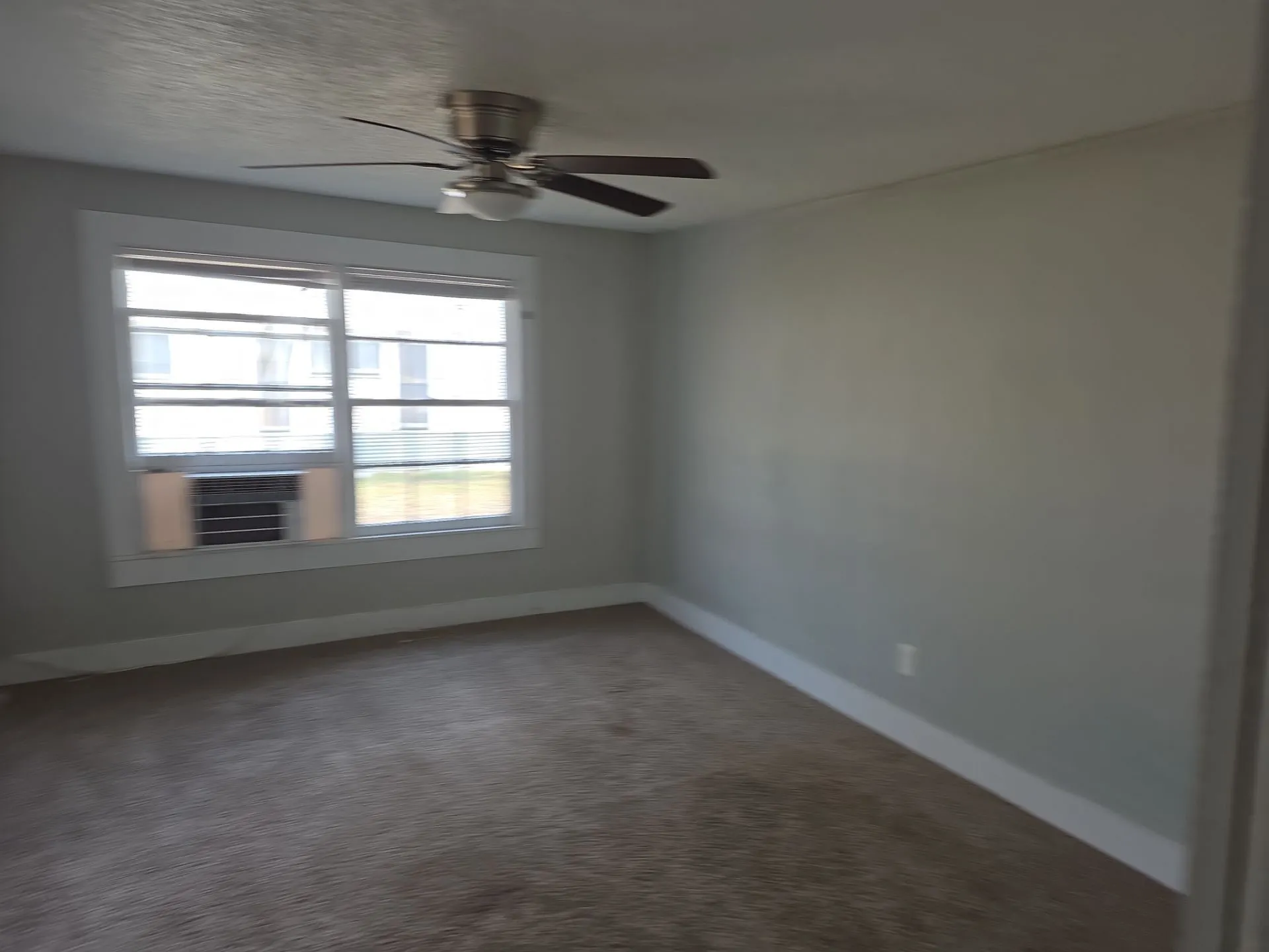 Single Family Residence For Sale in Kaufman County , 402 W 4th Street 1, Kaufman, Texas 75142, 3 Bedroom, 2 Bathroom, Garage spaces, 1,234 Sqft, built in 1930, mls#21169816, Real Estate Agent in Kaufman, Homes For Sale in Kaufman county, Homes For Sale in Kaufman, Realtor in Kaufman Texas, Real Estate Brokerage Independent Realty Texas, Luminita Cordes Realtor
