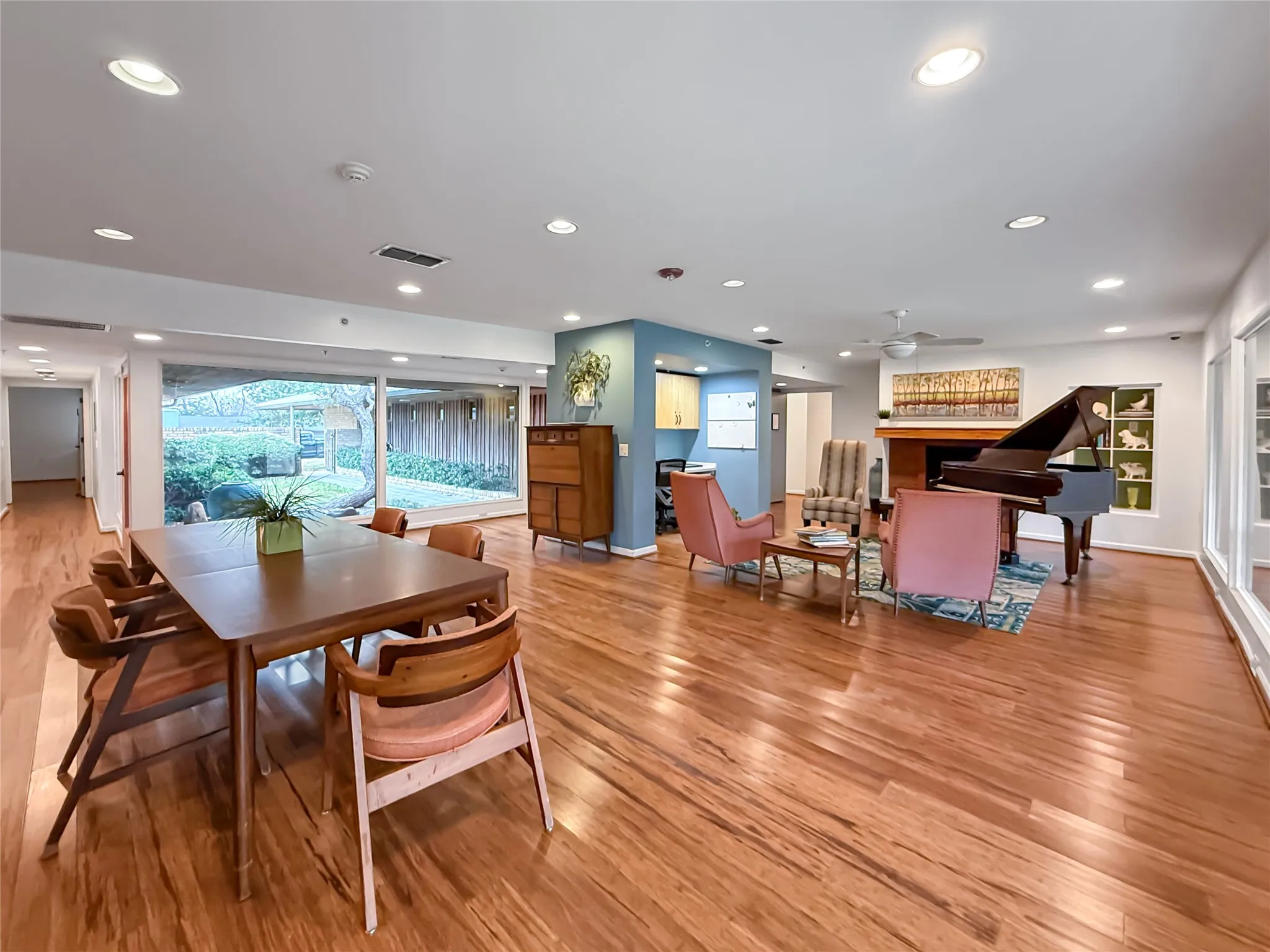 Single Family Residence For Sale in Dallas County , 921 9th Street, Grand Prairie, Texas 75050, 6 Bedroom, 5 Bathroom, Garage spaces, 4,151 Sqft, built in 1956, Preowned, mls#21169781, Real Estate Agent in Grand Prairie, Homes For Sale in Dallas county, Homes For Sale in Grand Prairie, Realtor in Grand Prairie Texas, Real Estate Brokerage Independent Realty Texas, Luminita Cordes Realtor