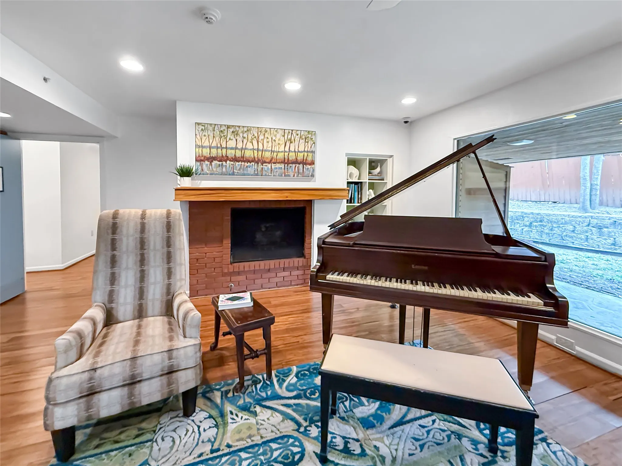 Single Family Residence For Sale in Dallas County , 921 9th Street, Grand Prairie, Texas 75050, 6 Bedroom, 5 Bathroom, Garage spaces, 4,151 Sqft, built in 1956, Preowned, mls#21169781, Real Estate Agent in Grand Prairie, Homes For Sale in Dallas county, Homes For Sale in Grand Prairie, Realtor in Grand Prairie Texas, Real Estate Brokerage Independent Realty Texas, Luminita Cordes Realtor