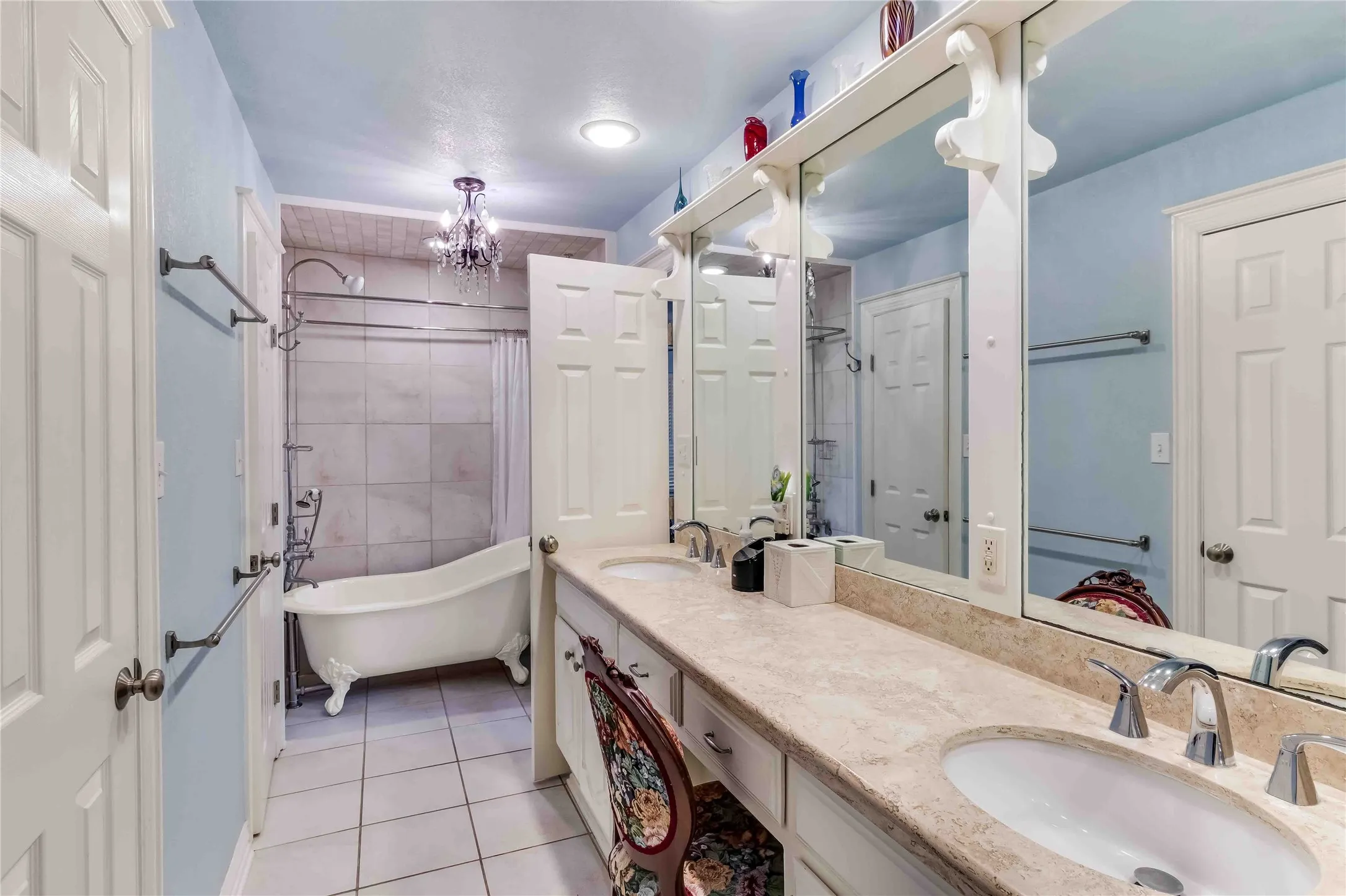 Single Family Residence For Sale in Collin County , 216 Mcmillen Road, Lucas, Texas 75002, 4 Bedroom, 3 Bathroom, 2 Garage spaces, 3,653 Sqft, built in 1973, Preowned, mls#21169808, Real Estate Agent in Lucas, Homes For Sale in Collin county, Homes For Sale in Lucas, Realtor in Lucas Texas, Real Estate Brokerage Independent Realty Texas, Luminita Cordes Realtor