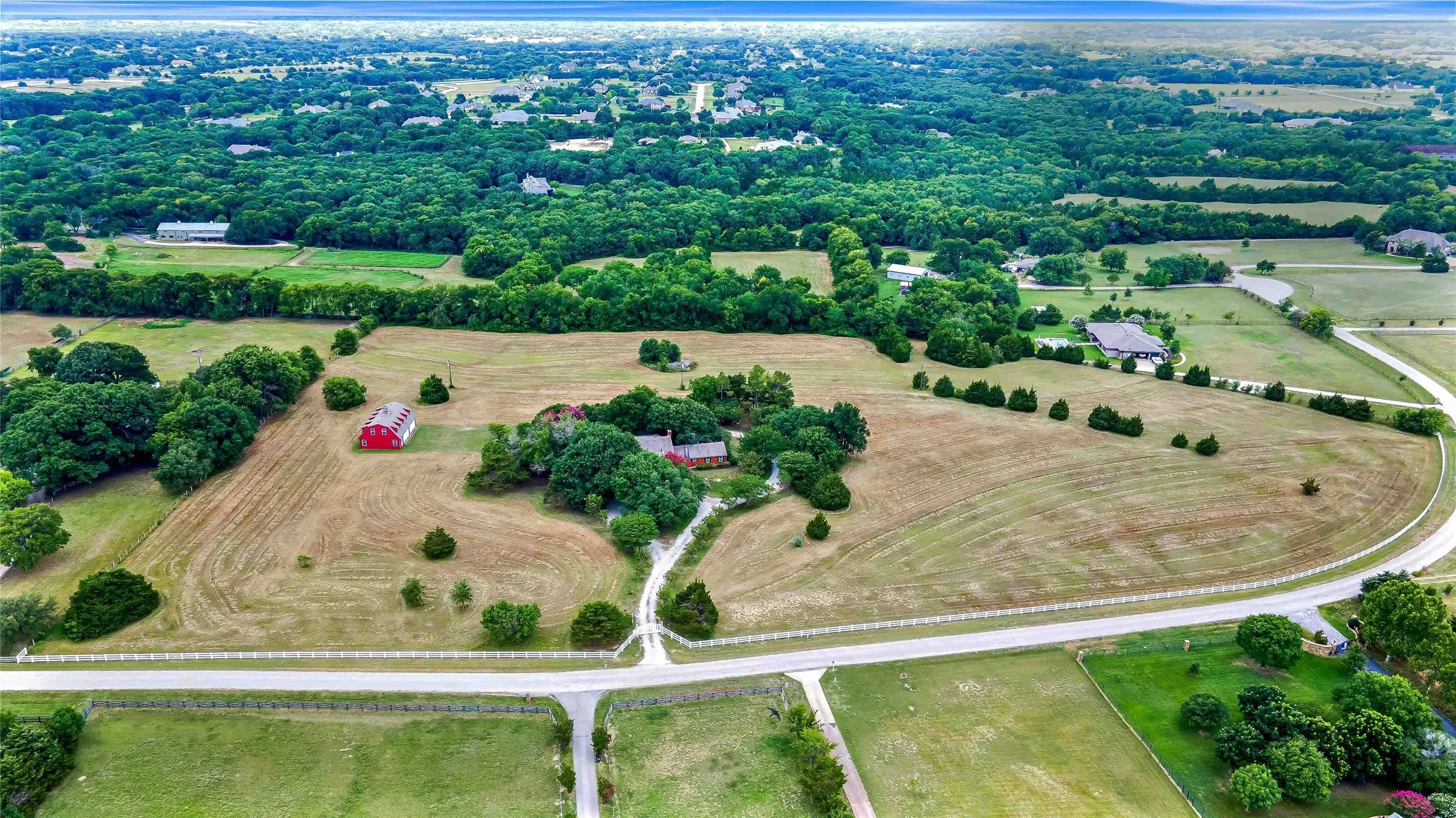 Single Family Residence For Sale in Collin County , 216 Mcmillen Road, Lucas, Texas 75002, 4 Bedroom, 3 Bathroom, 2 Garage spaces, 3,653 Sqft, built in 1973, Preowned, mls#21169808, Real Estate Agent in Lucas, Homes For Sale in Collin county, Homes For Sale in Lucas, Realtor in Lucas Texas, Real Estate Brokerage Independent Realty Texas, Luminita Cordes Realtor