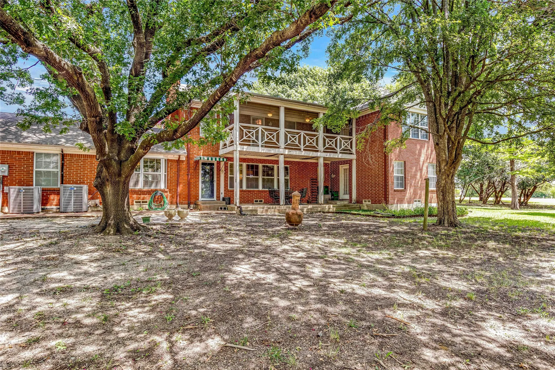 Single Family Residence For Sale in Collin County , 216 Mcmillen Road, Lucas, Texas 75002, 4 Bedroom, 3 Bathroom, 2 Garage spaces, 3,653 Sqft, built in 1973, Preowned, mls#21169808, Real Estate Agent in Lucas, Homes For Sale in Collin county, Homes For Sale in Lucas, Realtor in Lucas Texas, Real Estate Brokerage Independent Realty Texas, Luminita Cordes Realtor