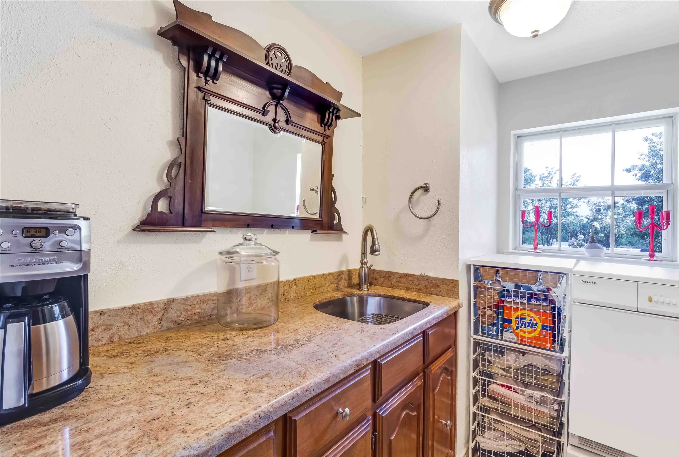 Single Family Residence For Sale in Collin County , 216 Mcmillen Road, Lucas, Texas 75002, 4 Bedroom, 3 Bathroom, 2 Garage spaces, 3,653 Sqft, built in 1973, Preowned, mls#21169808, Real Estate Agent in Lucas, Homes For Sale in Collin county, Homes For Sale in Lucas, Realtor in Lucas Texas, Real Estate Brokerage Independent Realty Texas, Luminita Cordes Realtor