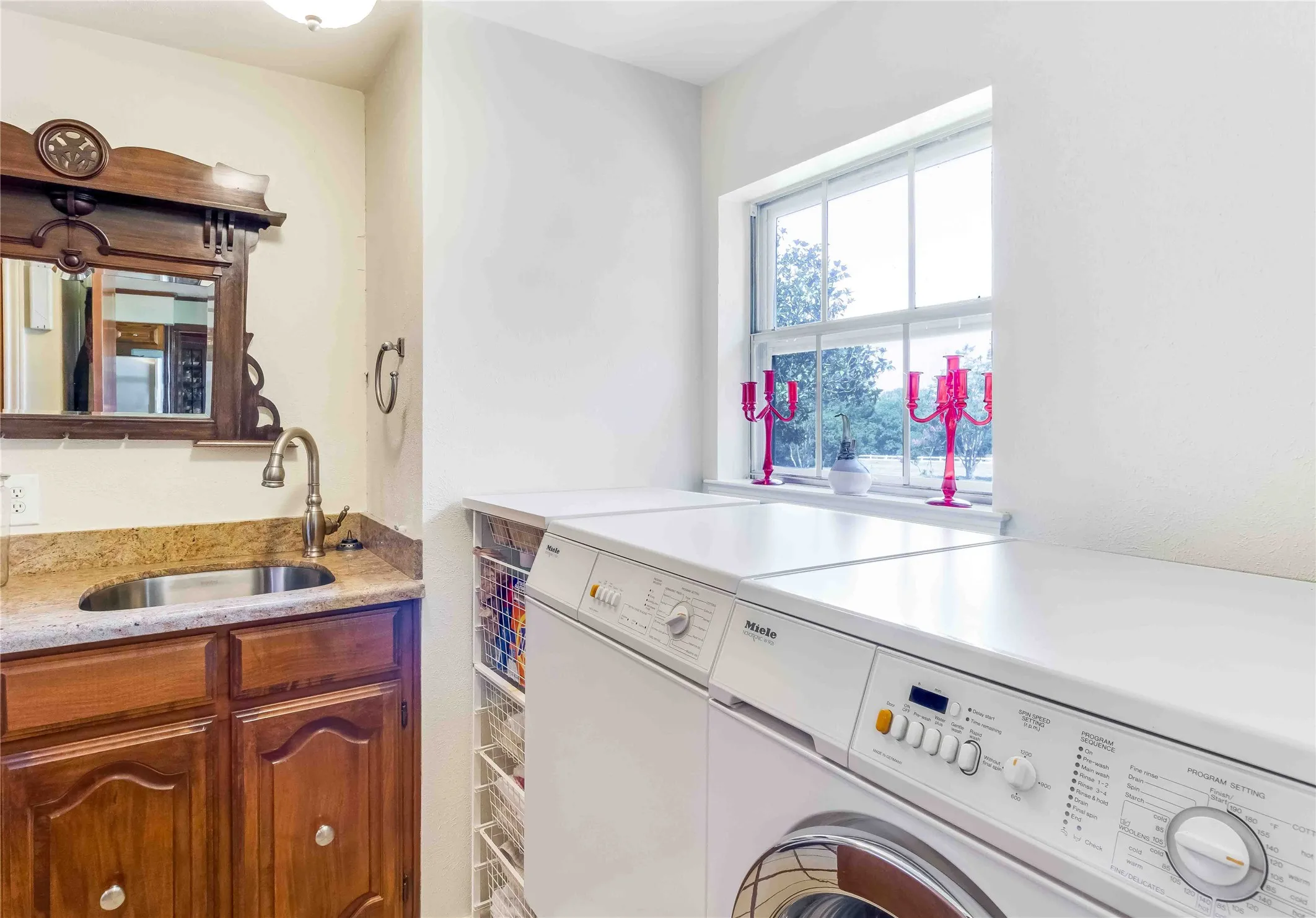 Single Family Residence For Sale in Collin County , 216 Mcmillen Road, Lucas, Texas 75002, 4 Bedroom, 3 Bathroom, 2 Garage spaces, 3,653 Sqft, built in 1973, Preowned, mls#21169808, Real Estate Agent in Lucas, Homes For Sale in Collin county, Homes For Sale in Lucas, Realtor in Lucas Texas, Real Estate Brokerage Independent Realty Texas, Luminita Cordes Realtor