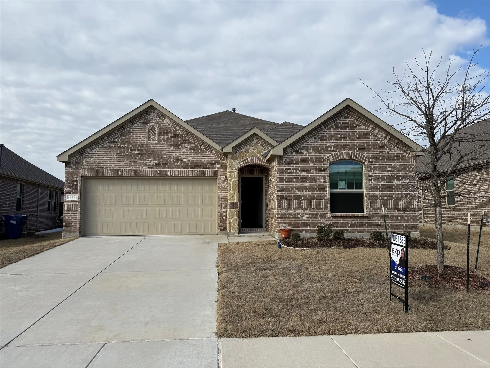 Single Family Residence For Sale in Collin County , 8309 Caracara Court, Mc Kinney, Texas 75071, 3 Bedroom, 2 Bathroom, 2 Garage spaces, 1,606 Sqft, built in 2023, mls#21167793, Real Estate Agent in Mc Kinney, Homes For Sale in Collin county, Homes For Sale in Mc Kinney, Realtor in Mc Kinney Texas, Real Estate Brokerage Independent Realty Texas, Luminita Cordes Realtor