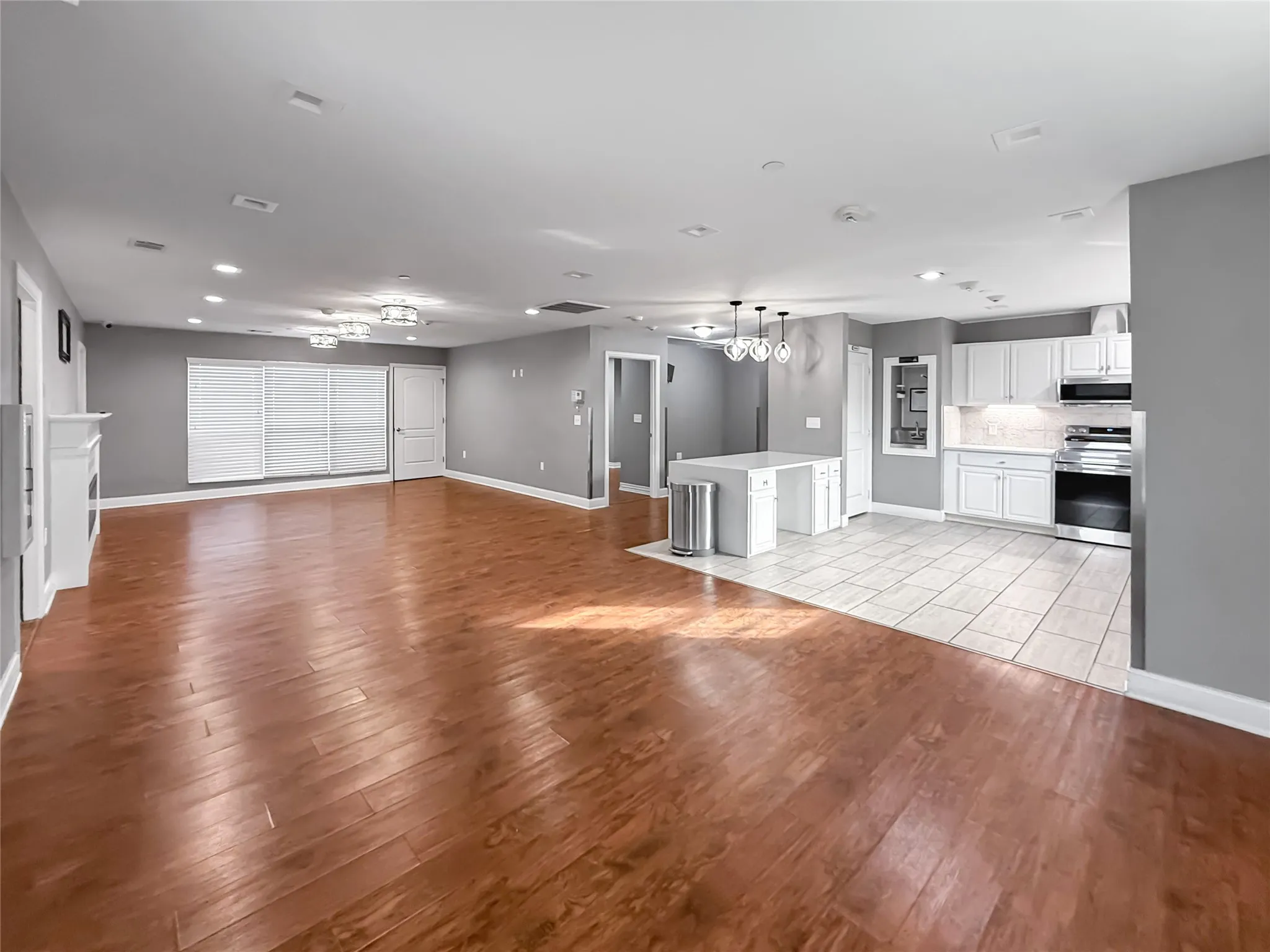 Single Family Residence For Sale in Grayson County , 2508 W Crawford Street, Denison, Texas 75020, 10 Bedroom, 8 Bathroom, Garage spaces, 3,875 Sqft, built in 2017, Preowned, mls#21169308, Real Estate Agent in Denison, Homes For Sale in Grayson county, Homes For Sale in Denison, Realtor in Denison Texas, Real Estate Brokerage Independent Realty Texas, Luminita Cordes Realtor