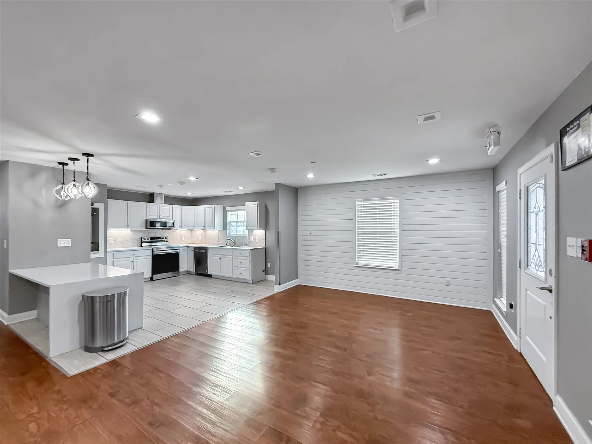 Single Family Residence For Sale in Grayson County , 2508 W Crawford Street, Denison, Texas 75020, 10 Bedroom, 8 Bathroom, Garage spaces, 3,875 Sqft, built in 2017, Preowned, mls#21169308, Real Estate Agent in Denison, Homes For Sale in Grayson county, Homes For Sale in Denison, Realtor in Denison Texas, Real Estate Brokerage Independent Realty Texas, Luminita Cordes Realtor