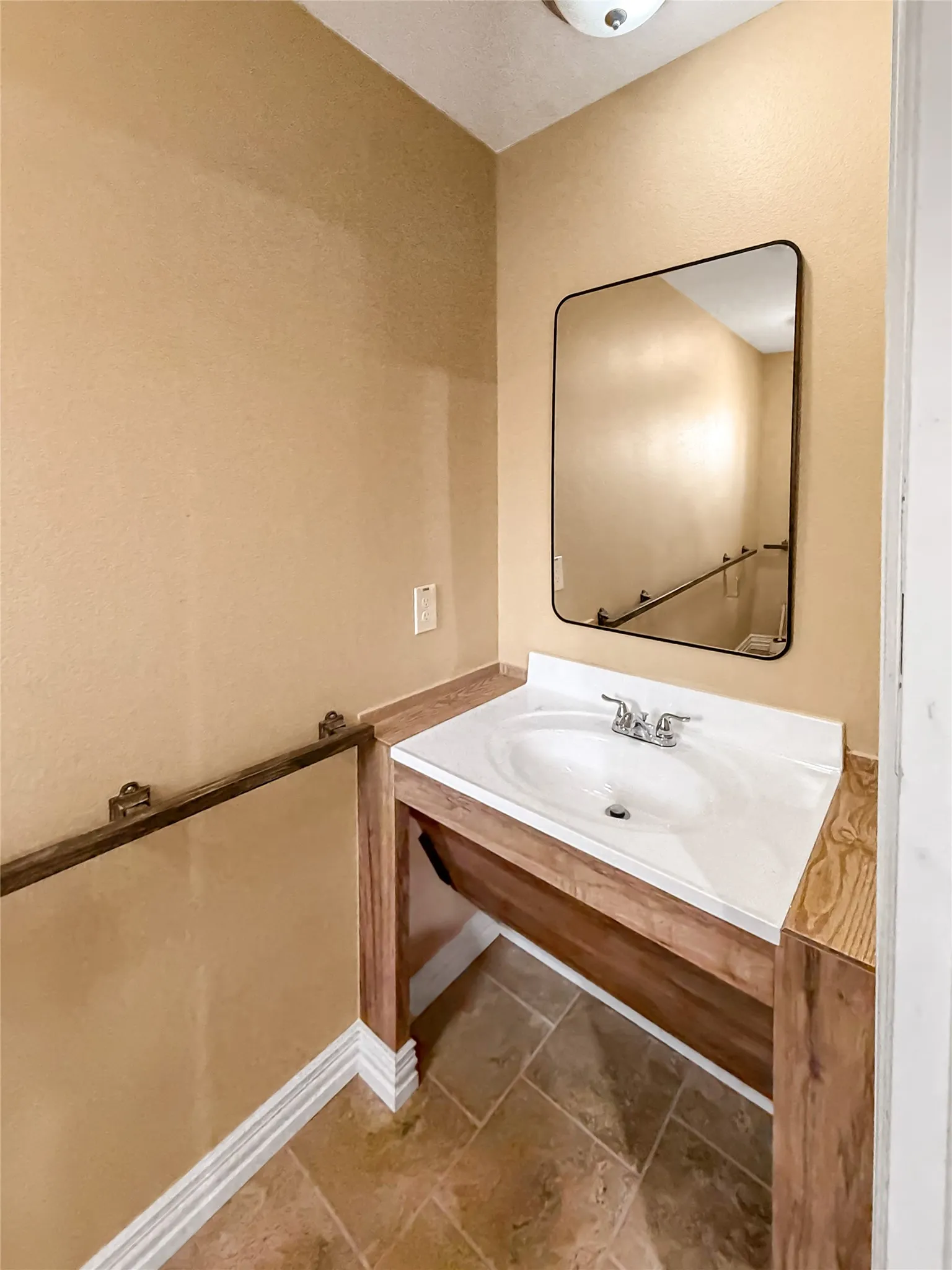 Single Family Residence For Sale in Grayson County , 2508 W Crawford Street, Denison, Texas 75020, 10 Bedroom, 8 Bathroom, Garage spaces, 3,875 Sqft, built in 2017, Preowned, mls#21169308, Real Estate Agent in Denison, Homes For Sale in Grayson county, Homes For Sale in Denison, Realtor in Denison Texas, Real Estate Brokerage Independent Realty Texas, Luminita Cordes Realtor