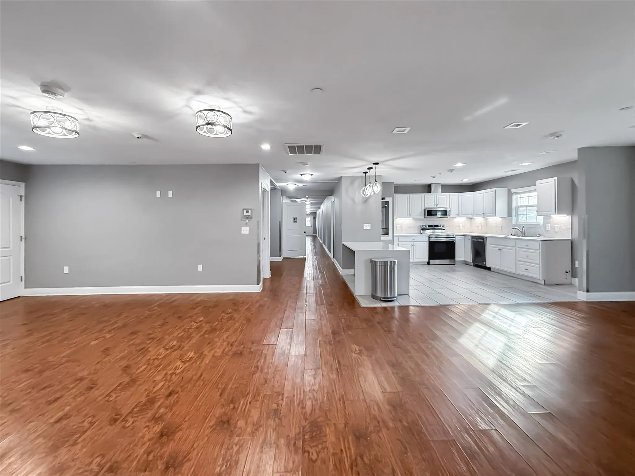 Single Family Residence For Sale in Grayson County , 2508 W Crawford Street, Denison, Texas 75020, 10 Bedroom, 8 Bathroom, Garage spaces, 3,875 Sqft, built in 2017, Preowned, mls#21169308, Real Estate Agent in Denison, Homes For Sale in Grayson county, Homes For Sale in Denison, Realtor in Denison Texas, Real Estate Brokerage Independent Realty Texas, Luminita Cordes Realtor