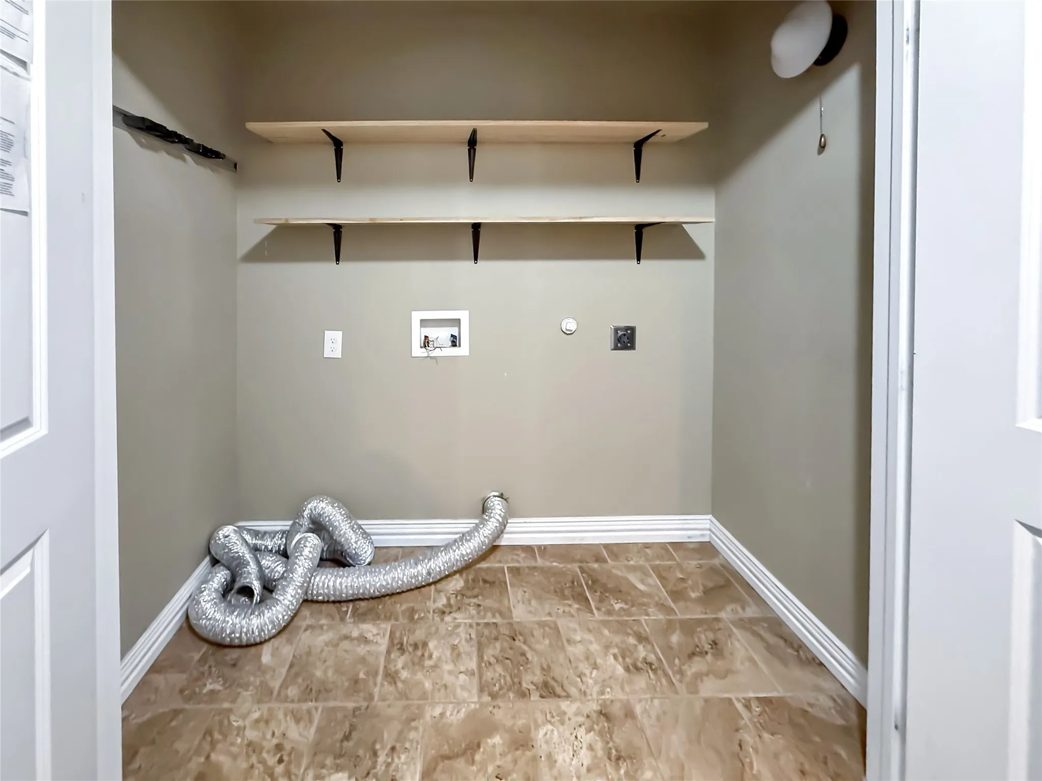 Single Family Residence For Sale in Grayson County , 2508 W Crawford Street, Denison, Texas 75020, 10 Bedroom, 8 Bathroom, Garage spaces, 3,875 Sqft, built in 2017, Preowned, mls#21169308, Real Estate Agent in Denison, Homes For Sale in Grayson county, Homes For Sale in Denison, Realtor in Denison Texas, Real Estate Brokerage Independent Realty Texas, Luminita Cordes Realtor