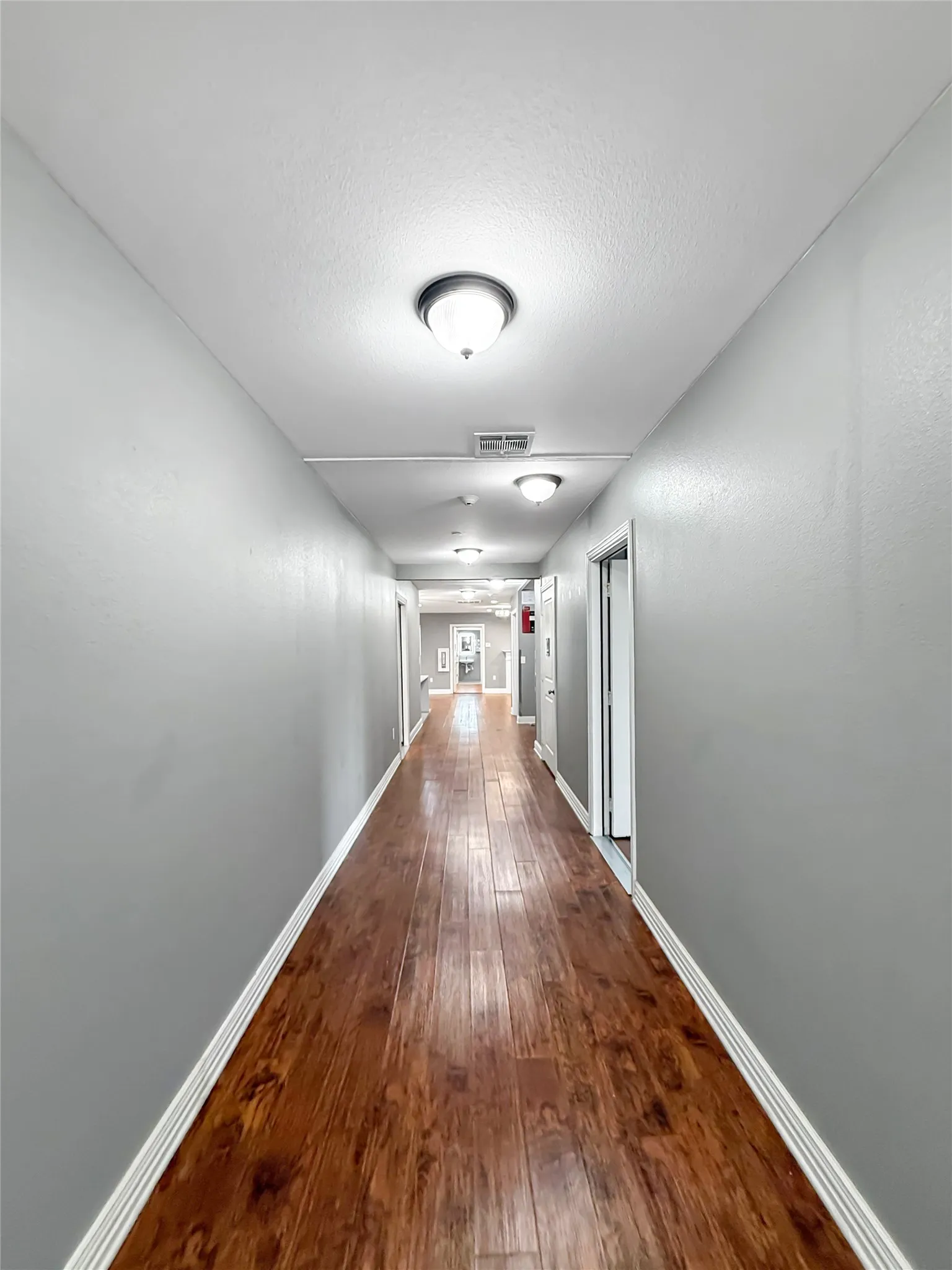 Single Family Residence For Sale in Grayson County , 2508 W Crawford Street, Denison, Texas 75020, 10 Bedroom, 8 Bathroom, Garage spaces, 3,875 Sqft, built in 2017, Preowned, mls#21169308, Real Estate Agent in Denison, Homes For Sale in Grayson county, Homes For Sale in Denison, Realtor in Denison Texas, Real Estate Brokerage Independent Realty Texas, Luminita Cordes Realtor