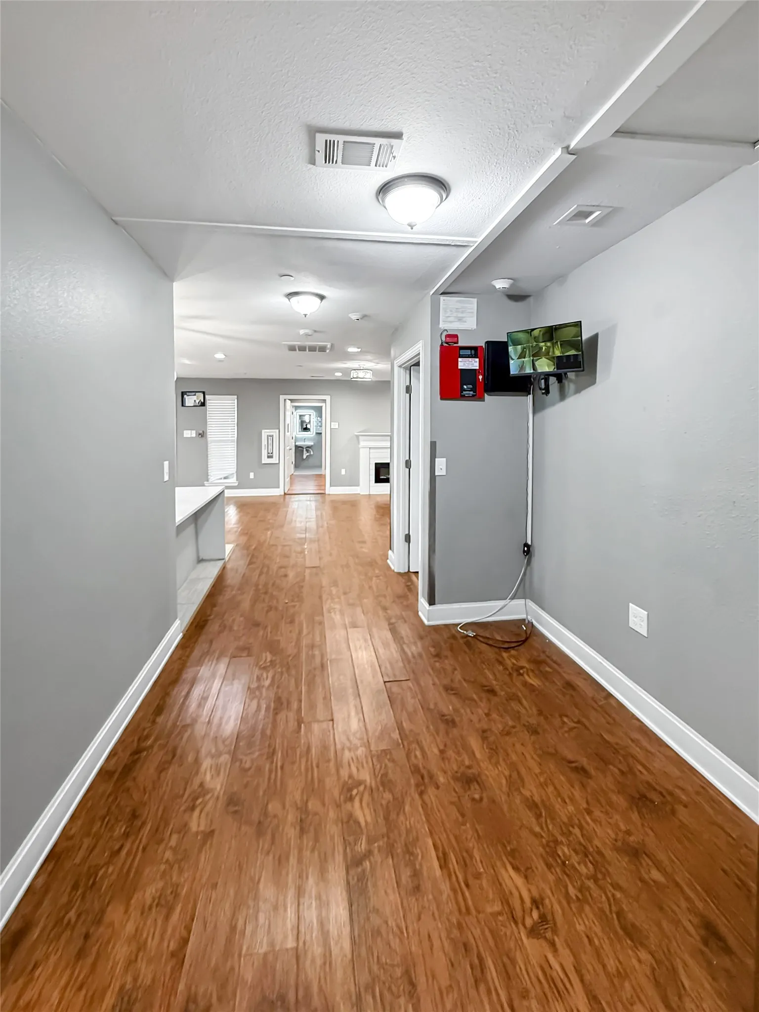 Single Family Residence For Sale in Grayson County , 2508 W Crawford Street, Denison, Texas 75020, 10 Bedroom, 8 Bathroom, Garage spaces, 3,875 Sqft, built in 2017, Preowned, mls#21169308, Real Estate Agent in Denison, Homes For Sale in Grayson county, Homes For Sale in Denison, Realtor in Denison Texas, Real Estate Brokerage Independent Realty Texas, Luminita Cordes Realtor