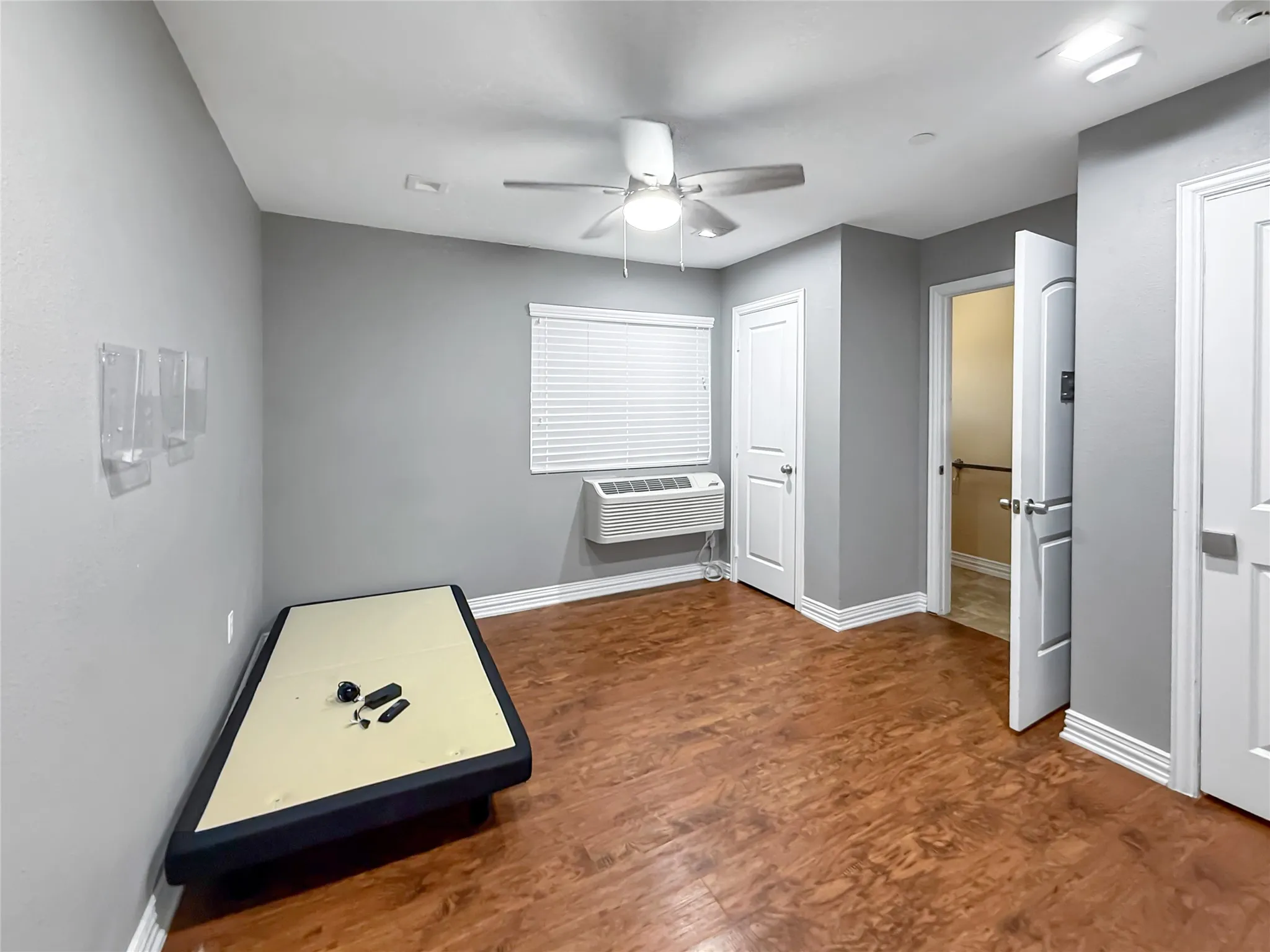 Single Family Residence For Sale in Grayson County , 2508 W Crawford Street, Denison, Texas 75020, 10 Bedroom, 8 Bathroom, Garage spaces, 3,875 Sqft, built in 2017, Preowned, mls#21169308, Real Estate Agent in Denison, Homes For Sale in Grayson county, Homes For Sale in Denison, Realtor in Denison Texas, Real Estate Brokerage Independent Realty Texas, Luminita Cordes Realtor