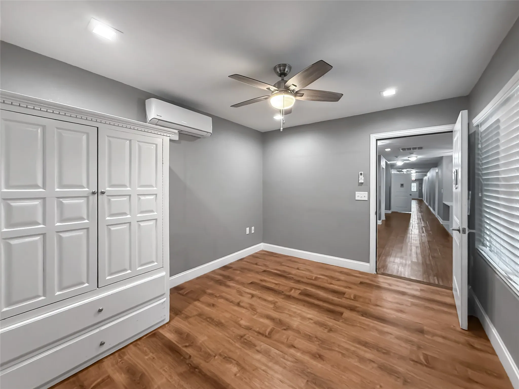 Single Family Residence For Sale in Grayson County , 2508 W Crawford Street, Denison, Texas 75020, 10 Bedroom, 8 Bathroom, Garage spaces, 3,875 Sqft, built in 2017, Preowned, mls#21169308, Real Estate Agent in Denison, Homes For Sale in Grayson county, Homes For Sale in Denison, Realtor in Denison Texas, Real Estate Brokerage Independent Realty Texas, Luminita Cordes Realtor