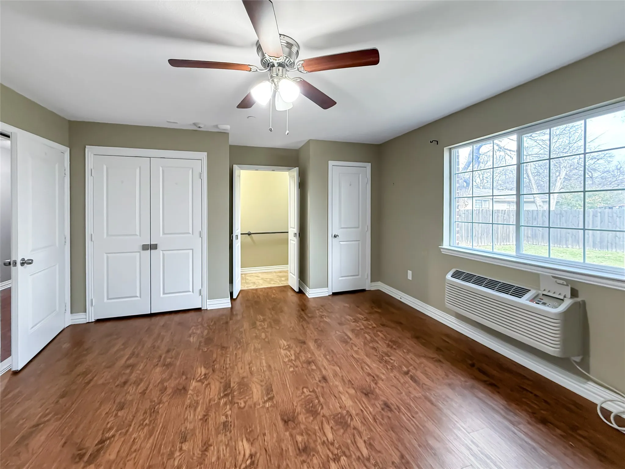 Single Family Residence For Sale in Grayson County , 2508 W Crawford Street, Denison, Texas 75020, 10 Bedroom, 8 Bathroom, Garage spaces, 3,875 Sqft, built in 2017, Preowned, mls#21169308, Real Estate Agent in Denison, Homes For Sale in Grayson county, Homes For Sale in Denison, Realtor in Denison Texas, Real Estate Brokerage Independent Realty Texas, Luminita Cordes Realtor