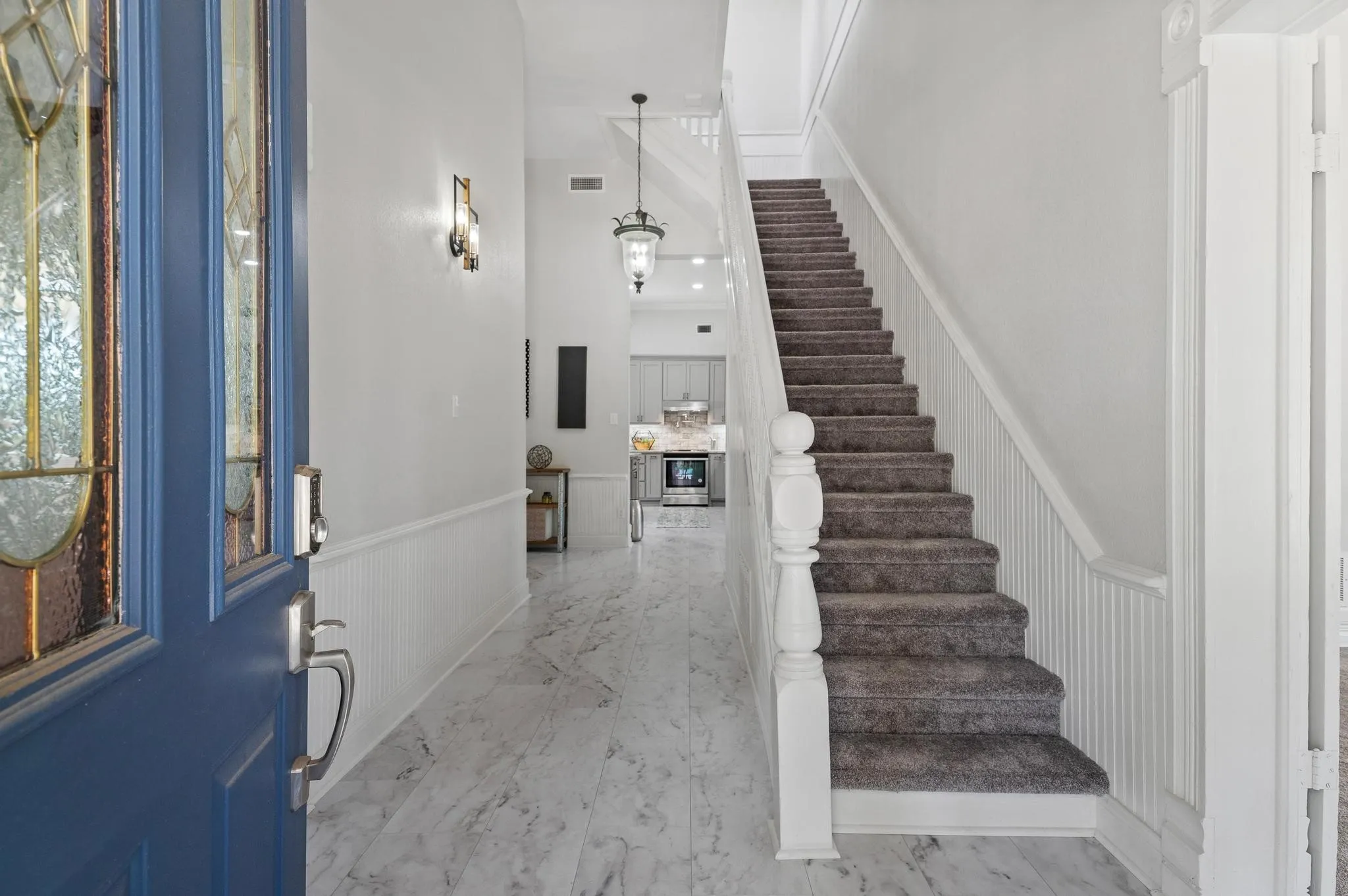 Single Family Residence For Sale in Hunt County , 1401 Arp Street, Commerce, Texas 75428, 5 Bedroom, 3 Bathroom, Garage spaces, 3,700 Sqft, built in 1900, Preowned, mls#21154017, Real Estate Agent in Commerce, Homes For Sale in Hunt county, Homes For Sale in Commerce, Realtor in Commerce Texas, Real Estate Brokerage Independent Realty Texas, Luminita Cordes Realtor