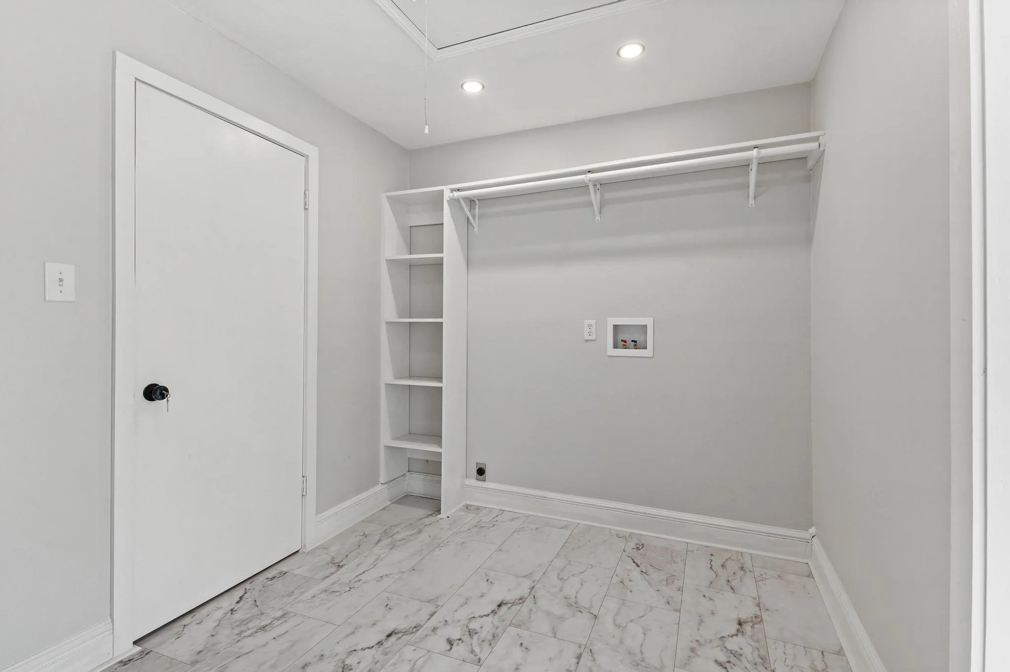 Single Family Residence For Sale in Hunt County , 1401 Arp Street, Commerce, Texas 75428, 5 Bedroom, 3 Bathroom, Garage spaces, 3,700 Sqft, built in 1900, Preowned, mls#21154017, Real Estate Agent in Commerce, Homes For Sale in Hunt county, Homes For Sale in Commerce, Realtor in Commerce Texas, Real Estate Brokerage Independent Realty Texas, Luminita Cordes Realtor