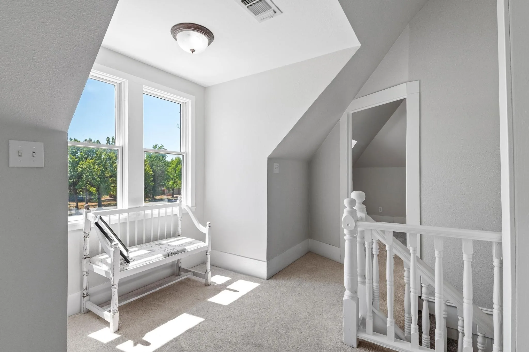 Single Family Residence For Sale in Hunt County , 1401 Arp Street, Commerce, Texas 75428, 5 Bedroom, 3 Bathroom, Garage spaces, 3,700 Sqft, built in 1900, Preowned, mls#21154017, Real Estate Agent in Commerce, Homes For Sale in Hunt county, Homes For Sale in Commerce, Realtor in Commerce Texas, Real Estate Brokerage Independent Realty Texas, Luminita Cordes Realtor
