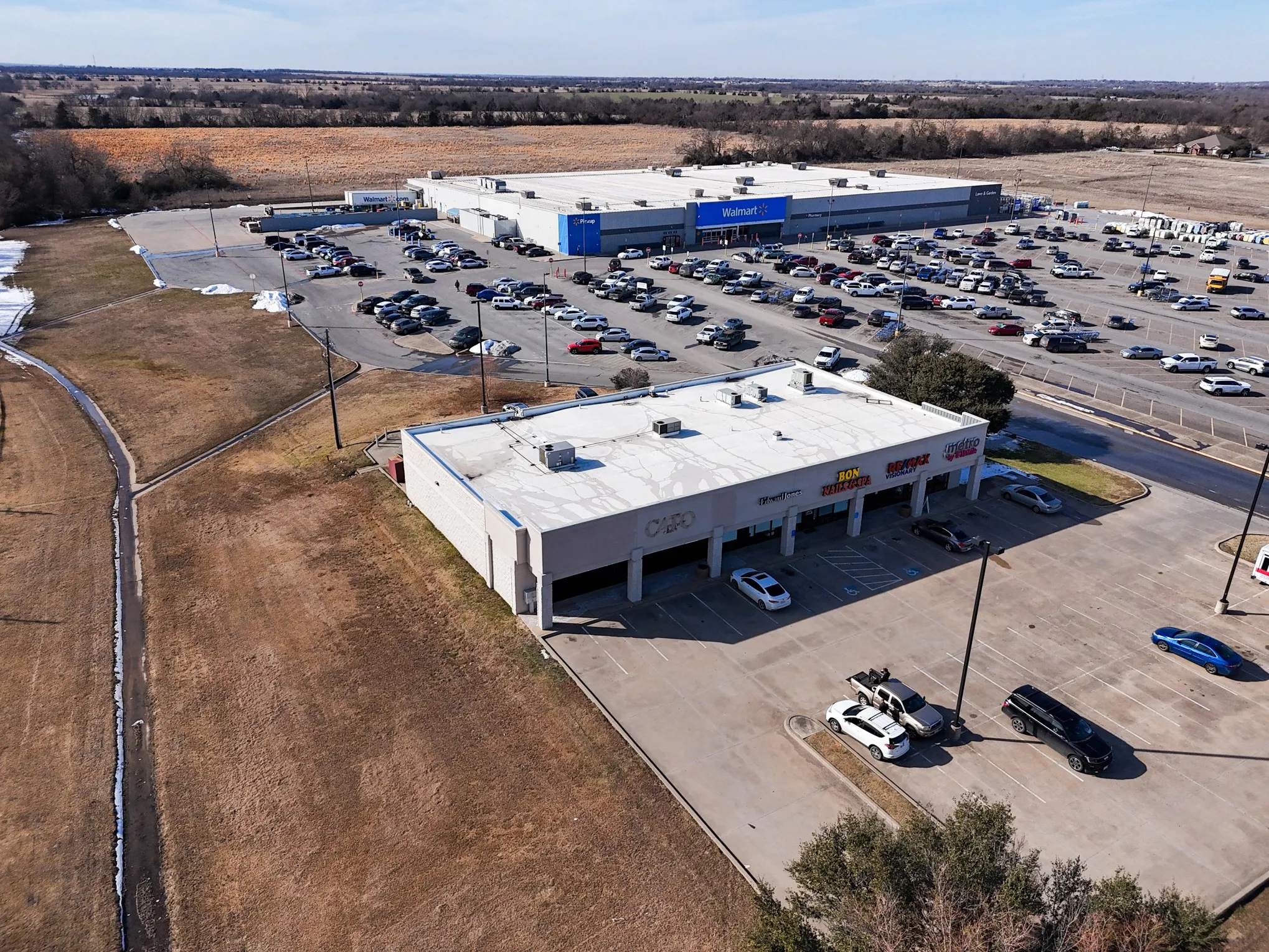 Retail For Rent in Fannin County , 2001 N State Highway 121, Bonham, Texas 75418, 0, 0, Garage spaces, 3,640 Sqft, built in 2008, Preowned, mls#21167501, Real Estate Agent in Bonham, Homes For Rent in Fannin county, Homes For Rent in Bonham, Realtor in Bonham Texas, Real Estate Brokerage Independent Realty Texas, Luminita Cordes Realtor