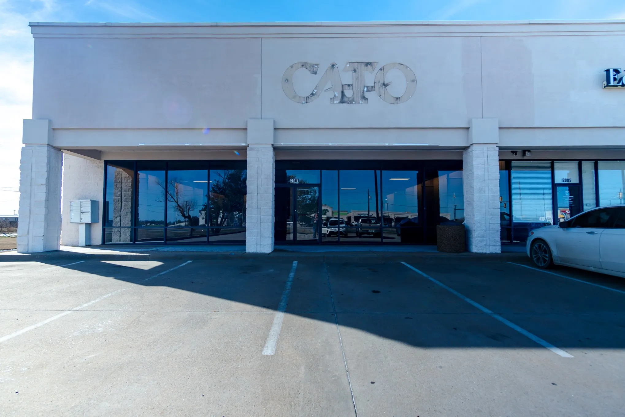 Retail For Rent in Fannin County , 2001 N State Highway 121, Bonham, Texas 75418, 0, 0, Garage spaces, 3,640 Sqft, built in 2008, Preowned, mls#21167501, Real Estate Agent in Bonham, Homes For Rent in Fannin county, Homes For Rent in Bonham, Realtor in Bonham Texas, Real Estate Brokerage Independent Realty Texas, Luminita Cordes Realtor