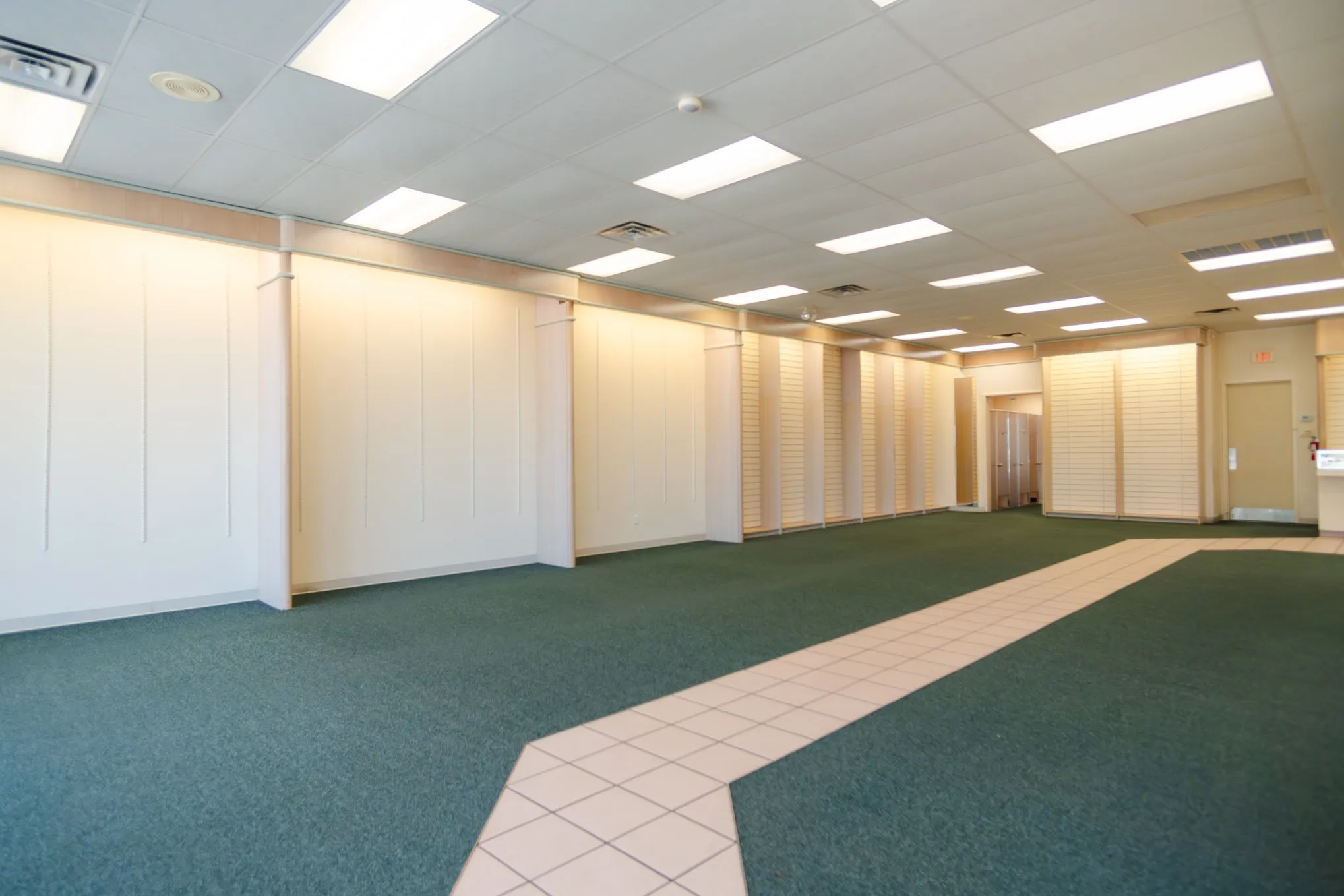 Retail For Rent in Fannin County , 2001 N State Highway 121, Bonham, Texas 75418, 0, 0, Garage spaces, 3,640 Sqft, built in 2008, Preowned, mls#21167501, Real Estate Agent in Bonham, Homes For Rent in Fannin county, Homes For Rent in Bonham, Realtor in Bonham Texas, Real Estate Brokerage Independent Realty Texas, Luminita Cordes Realtor