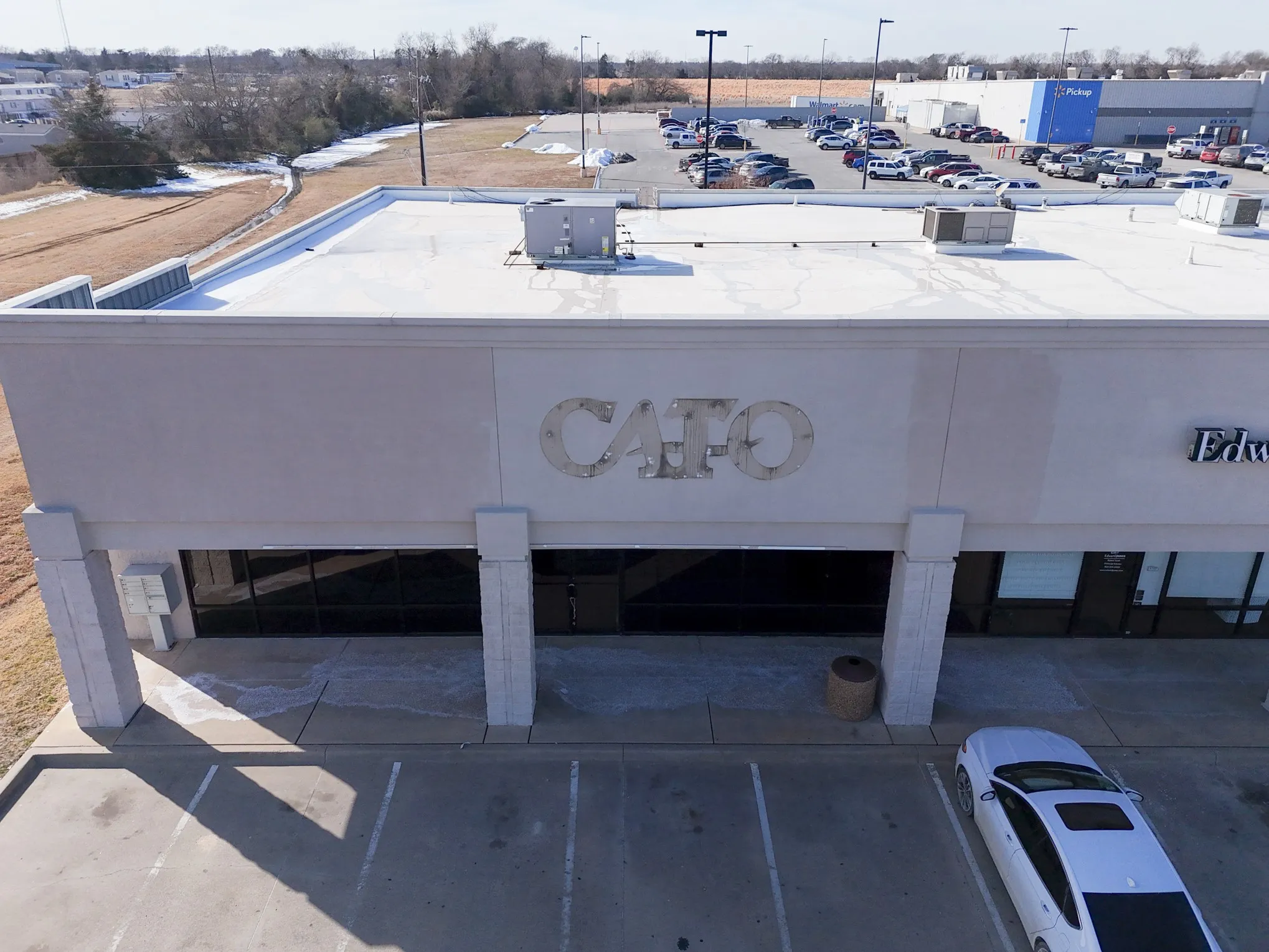 Retail For Rent in Fannin County , 2001 N State Highway 121, Bonham, Texas 75418, 0, 0, Garage spaces, 3,640 Sqft, built in 2008, Preowned, mls#21167501, Real Estate Agent in Bonham, Homes For Rent in Fannin county, Homes For Rent in Bonham, Realtor in Bonham Texas, Real Estate Brokerage Independent Realty Texas, Luminita Cordes Realtor