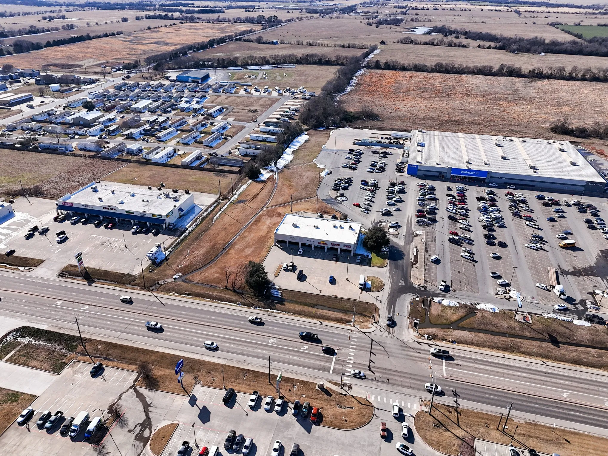Retail For Rent in Fannin County , 2001 N State Highway 121, Bonham, Texas 75418, 0, 0, Garage spaces, 3,640 Sqft, built in 2008, Preowned, mls#21167501, Real Estate Agent in Bonham, Homes For Rent in Fannin county, Homes For Rent in Bonham, Realtor in Bonham Texas, Real Estate Brokerage Independent Realty Texas, Luminita Cordes Realtor