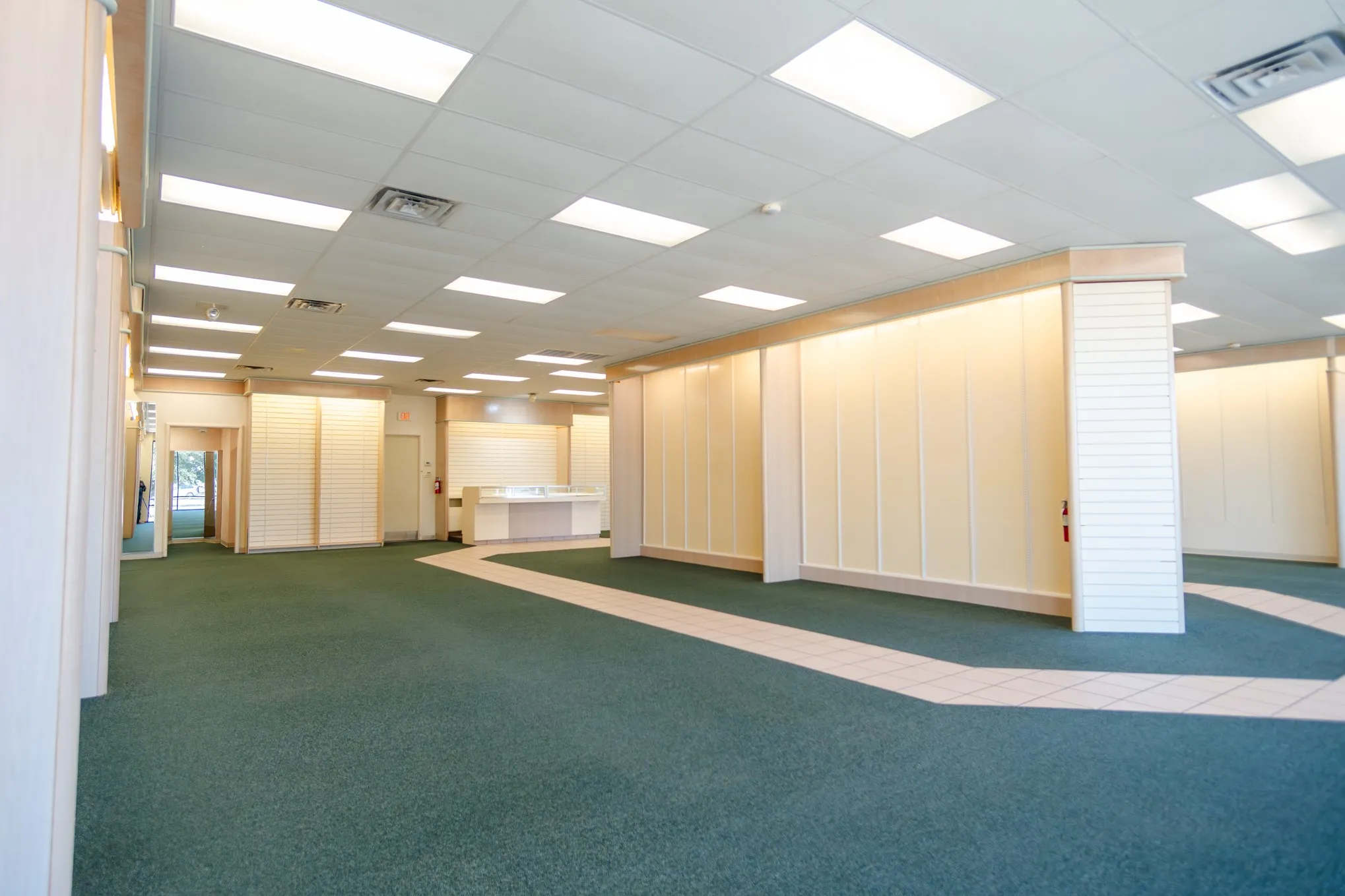 Retail For Rent in Fannin County , 2001 N State Highway 121, Bonham, Texas 75418, 0, 0, Garage spaces, 3,640 Sqft, built in 2008, Preowned, mls#21167501, Real Estate Agent in Bonham, Homes For Rent in Fannin county, Homes For Rent in Bonham, Realtor in Bonham Texas, Real Estate Brokerage Independent Realty Texas, Luminita Cordes Realtor
