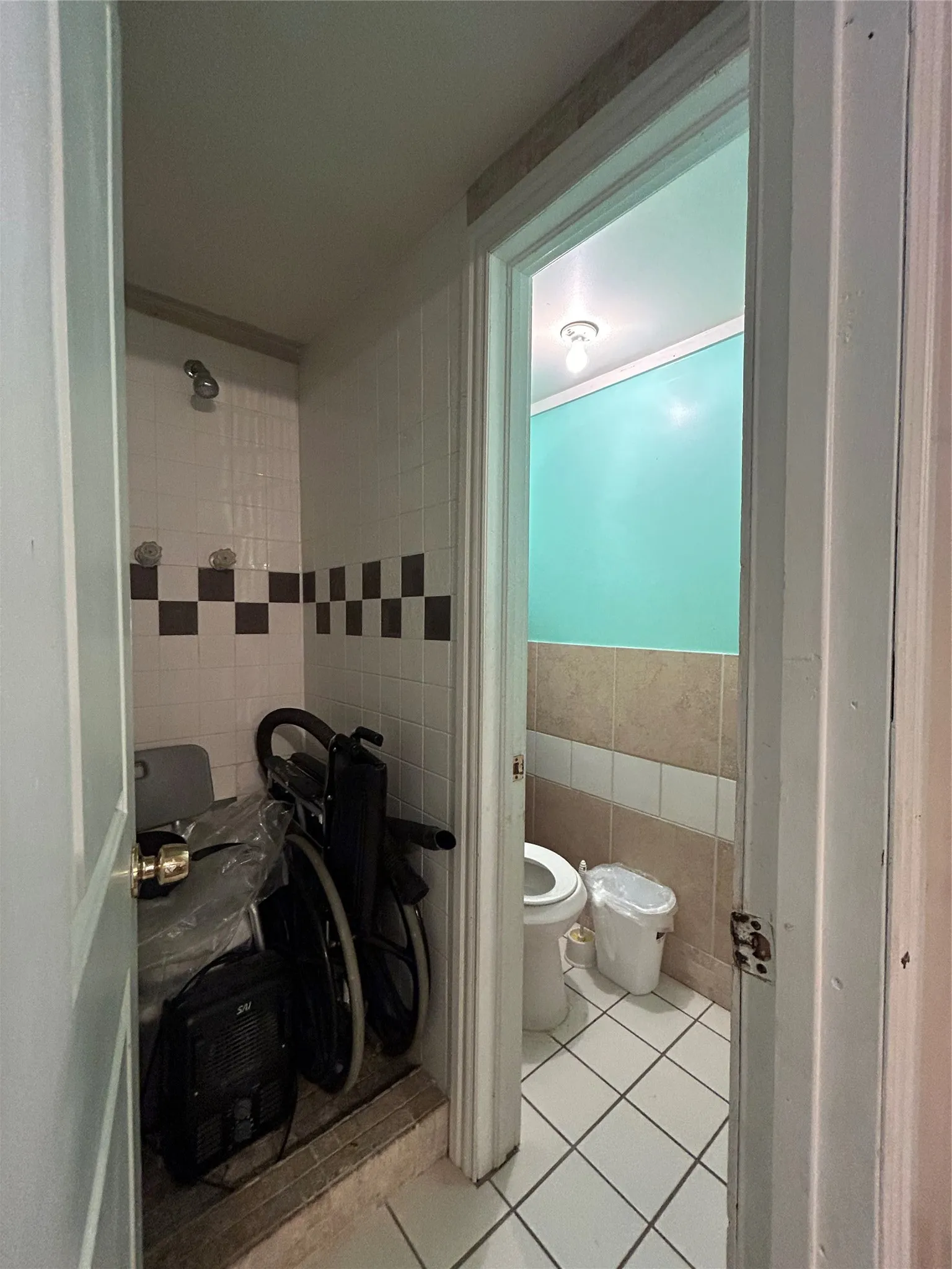 Single Family Residence For Sale in Tarrant County , 2509 Irion Avenue, Fort Worth, Texas 76106, 4 Bedroom, 2 Bathroom, 1 Garage spaces, 1,508 Sqft, built in 1941, mls#21170019, Real Estate Agent in Fort Worth, Homes For Sale in Tarrant county, Homes For Sale in Fort Worth, Realtor in Fort Worth Texas, Real Estate Brokerage Independent Realty Texas, Luminita Cordes Realtor