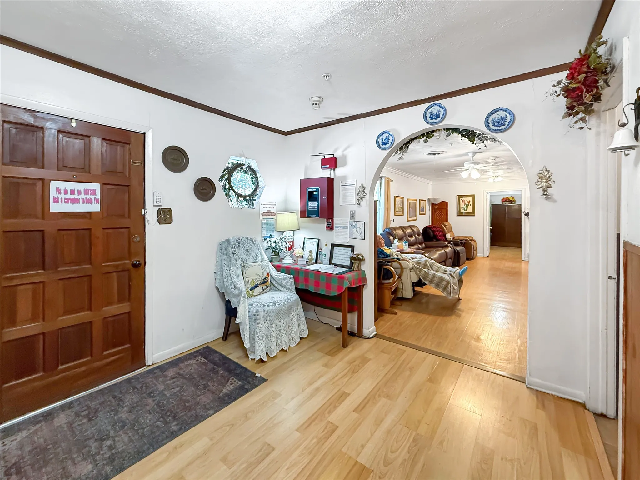 Single Family Residence For Sale in Denton County , 3200 Donna Road, Denton, Texas 76207, 10 Bedroom, 4 Bathroom, Garage spaces, 3,459 Sqft, built in 1971, Preowned, mls#21169972, Real Estate Agent in Denton, Homes For Sale in Denton county, Homes For Sale in Denton, Realtor in Denton Texas, Real Estate Brokerage Independent Realty Texas, Luminita Cordes Realtor