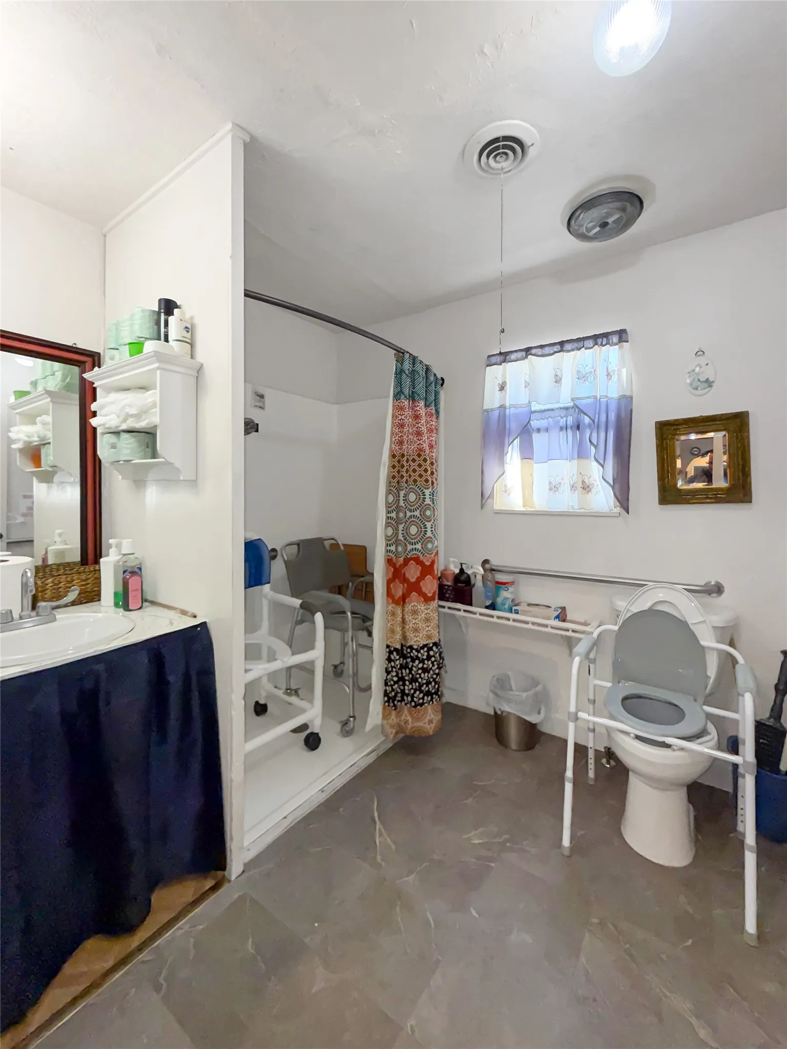 Single Family Residence For Sale in Denton County , 3200 Donna Road, Denton, Texas 76207, 10 Bedroom, 4 Bathroom, Garage spaces, 3,459 Sqft, built in 1971, Preowned, mls#21169972, Real Estate Agent in Denton, Homes For Sale in Denton county, Homes For Sale in Denton, Realtor in Denton Texas, Real Estate Brokerage Independent Realty Texas, Luminita Cordes Realtor