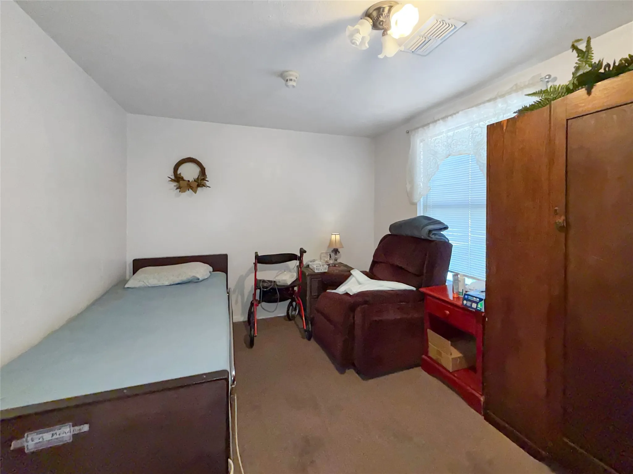Single Family Residence For Sale in Denton County , 3200 Donna Road, Denton, Texas 76207, 10 Bedroom, 4 Bathroom, Garage spaces, 3,459 Sqft, built in 1971, Preowned, mls#21169972, Real Estate Agent in Denton, Homes For Sale in Denton county, Homes For Sale in Denton, Realtor in Denton Texas, Real Estate Brokerage Independent Realty Texas, Luminita Cordes Realtor