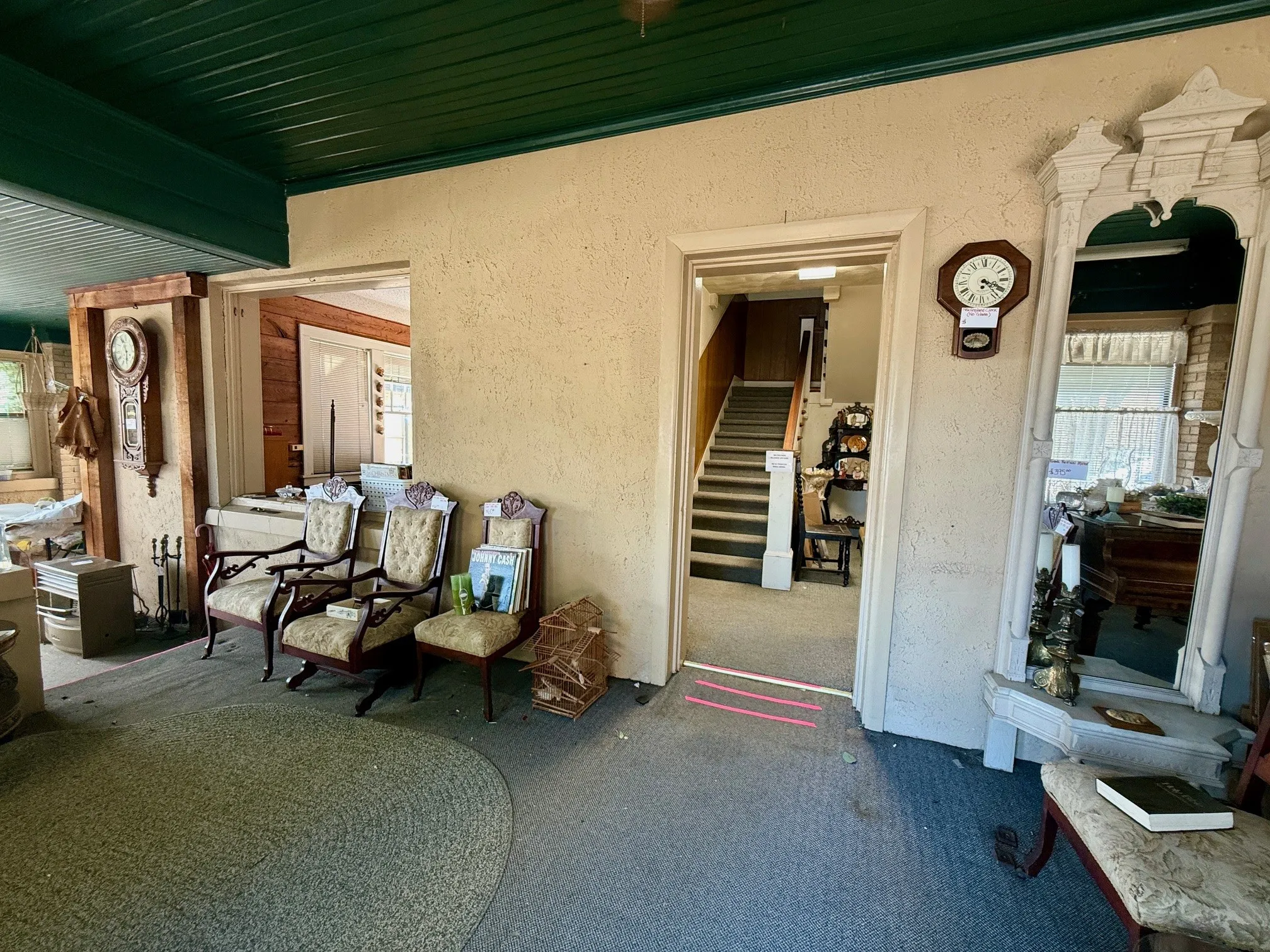 Single Family Residence For Sale in Kaufman County , 203b N Rockwall Avenue, Terrell, Texas 75160, 4 Bedroom, 3 Bathroom, Garage spaces, 4,633 Sqft, built in 1922, Preowned, mls#21170124, Real Estate Agent in Terrell, Homes For Sale in Kaufman county, Homes For Sale in Terrell, Realtor in Terrell Texas, Real Estate Brokerage Independent Realty Texas, Luminita Cordes Realtor