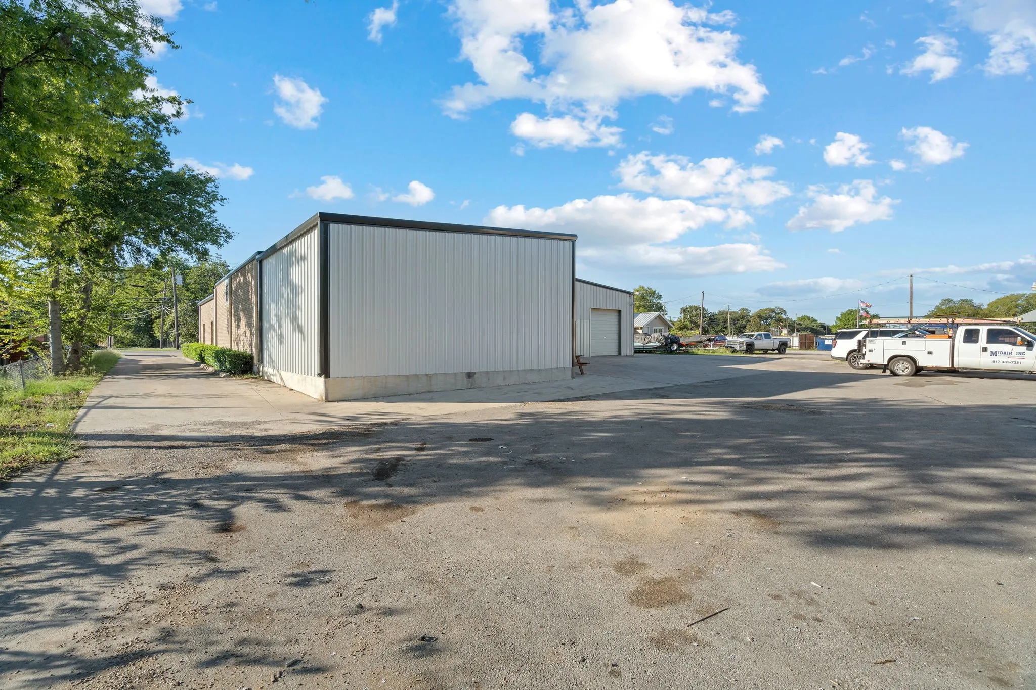 Office For Sale in Tarrant County , 132 W Mcleroy Boulevard, Saginaw, Texas 76179, 0, 0, Garage spaces, 0 Sqft, built in 1997, Preowned, Price $1,310,000, mls#21170198, Real Estate Agent in Saginaw, Homes For Sale in Tarrant county, Homes For Sale in Saginaw, Realtor in Saginaw Texas, Real Estate Brokerage Independent Realty Texas, Luminita Cordes Realtor