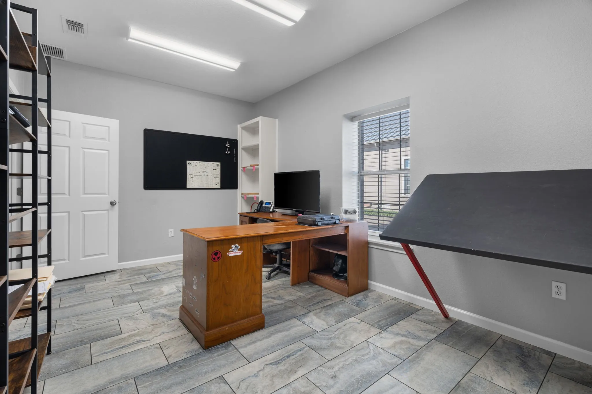 Office For Sale in Tarrant County , 132 W Mcleroy Boulevard, Saginaw, Texas 76179, 0, 0, Garage spaces, 0 Sqft, built in 1997, Preowned, Price $1,310,000, mls#21170198, Real Estate Agent in Saginaw, Homes For Sale in Tarrant county, Homes For Sale in Saginaw, Realtor in Saginaw Texas, Real Estate Brokerage Independent Realty Texas, Luminita Cordes Realtor