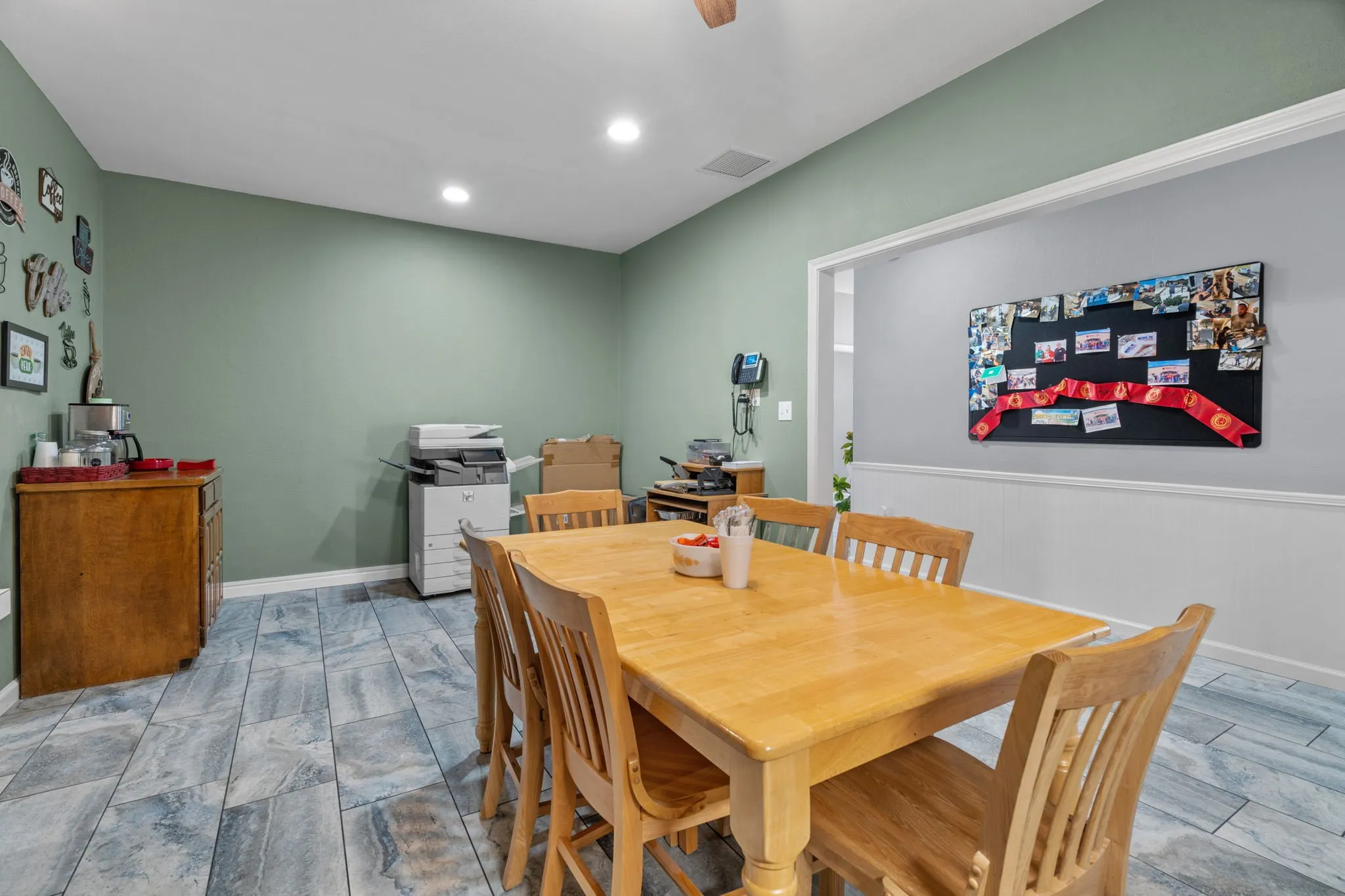 Office For Sale in Tarrant County , 132 W Mcleroy Boulevard, Saginaw, Texas 76179, 0, 0, Garage spaces, 0 Sqft, built in 1997, Preowned, Price $1,310,000, mls#21170198, Real Estate Agent in Saginaw, Homes For Sale in Tarrant county, Homes For Sale in Saginaw, Realtor in Saginaw Texas, Real Estate Brokerage Independent Realty Texas, Luminita Cordes Realtor