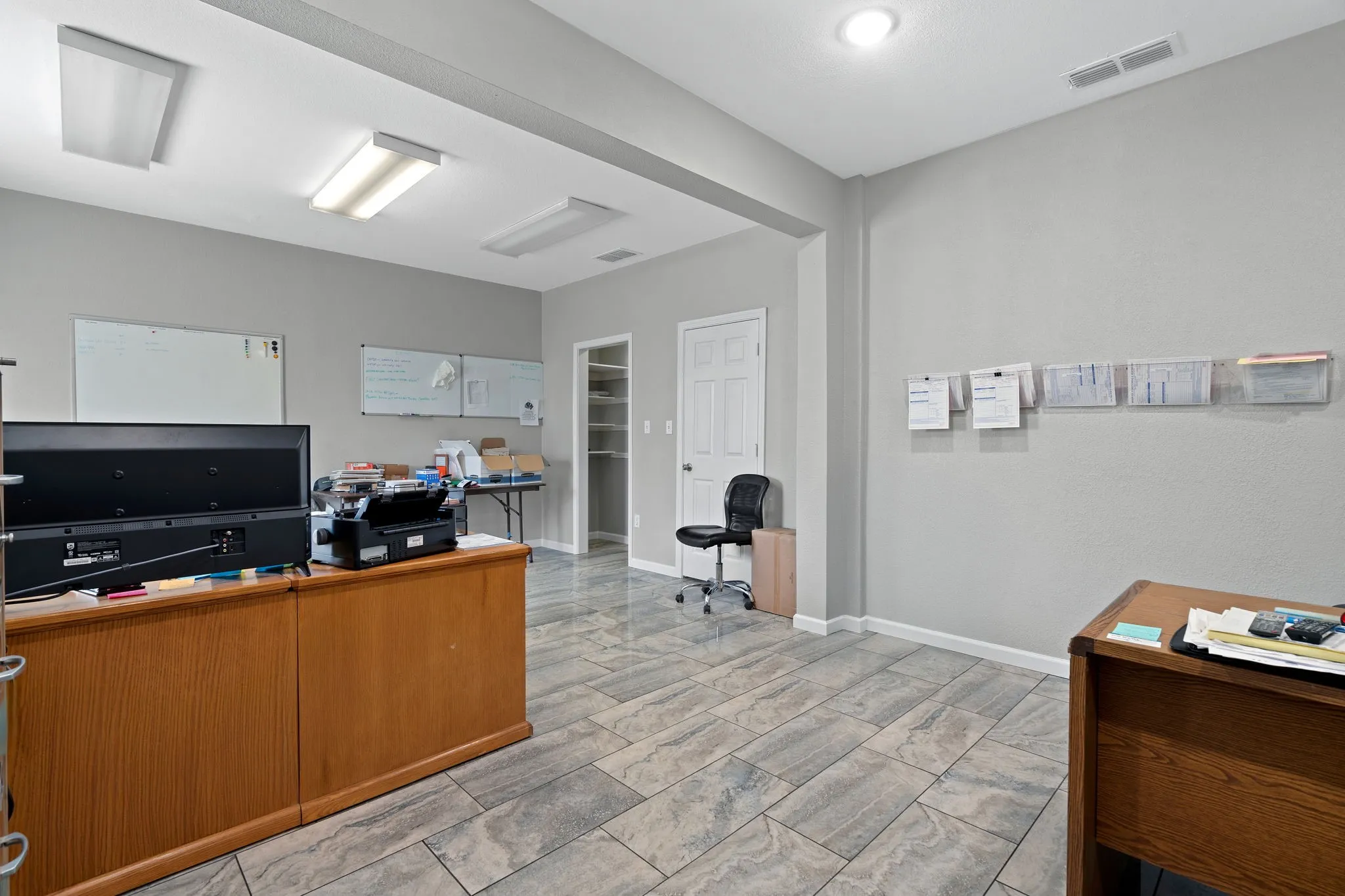 Office For Sale in Tarrant County , 132 W Mcleroy Boulevard, Saginaw, Texas 76179, 0, 0, Garage spaces, 0 Sqft, built in 1997, Preowned, Price $1,310,000, mls#21170198, Real Estate Agent in Saginaw, Homes For Sale in Tarrant county, Homes For Sale in Saginaw, Realtor in Saginaw Texas, Real Estate Brokerage Independent Realty Texas, Luminita Cordes Realtor