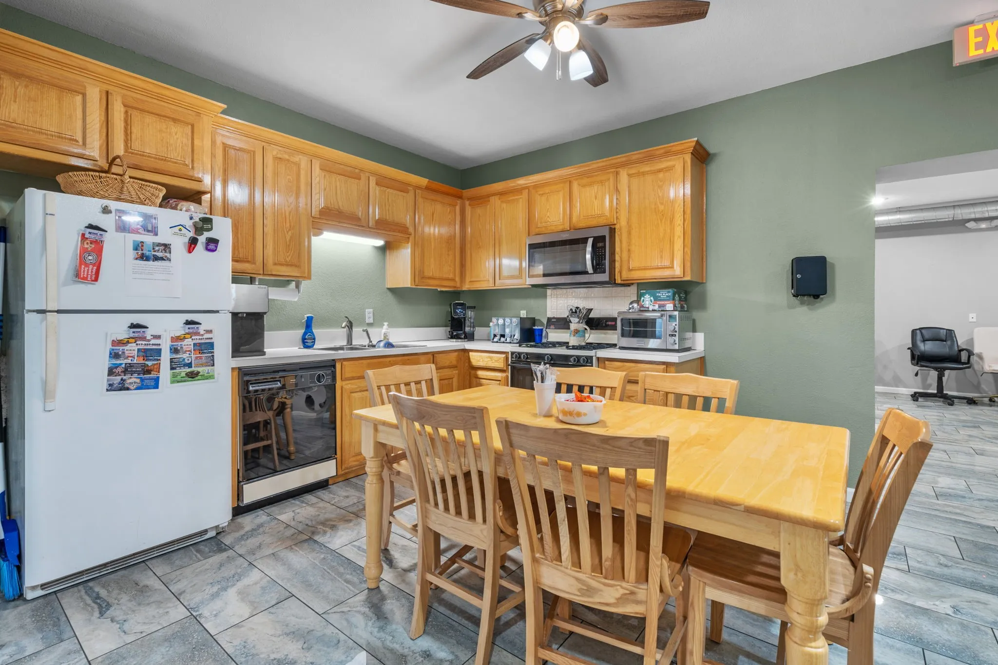 Office For Sale in Tarrant County , 132 W Mcleroy Boulevard, Saginaw, Texas 76179, 0, 0, Garage spaces, 0 Sqft, built in 1997, Preowned, Price $1,310,000, mls#21170198, Real Estate Agent in Saginaw, Homes For Sale in Tarrant county, Homes For Sale in Saginaw, Realtor in Saginaw Texas, Real Estate Brokerage Independent Realty Texas, Luminita Cordes Realtor