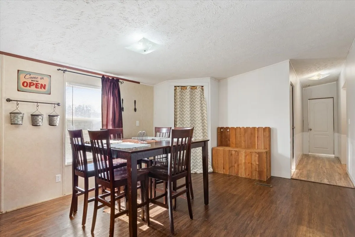Mobile Home For Sale in Mc Lennan County , 247 N Lake Street, Axtell, Texas 76624, 5 Bedroom, 2 Bathroom, Garage spaces, 2,016 Sqft, built in 2013, mls#21170191, Real Estate Agent in Axtell, Homes For Sale in Mc Lennan county, Homes For Sale in Axtell, Realtor in Axtell Texas, Real Estate Brokerage Independent Realty Texas, Luminita Cordes Realtor