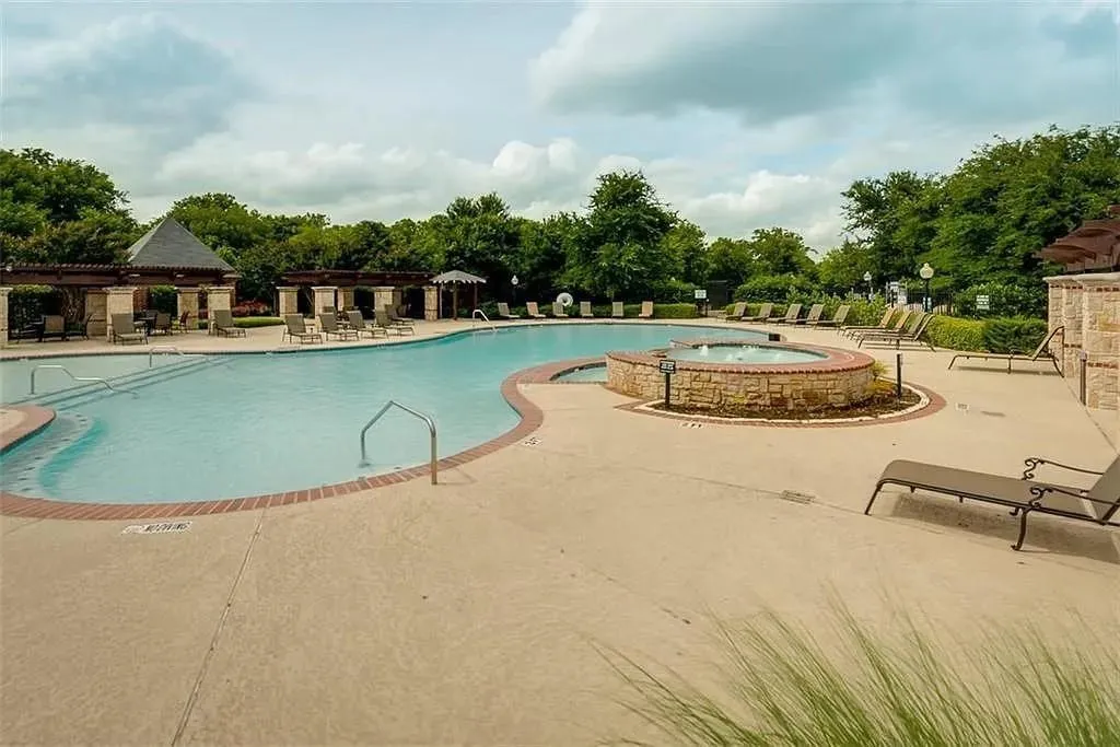 Single Family Residence For Sale in Tarrant County , 2703 Waterway Drive, Grand Prairie, Texas 75054, 3 Bedroom, 3 Bathroom, 2 Garage spaces, 3,016 Sqft, built in 2006, mls#21162760, Real Estate Agent in Grand Prairie, Homes For Sale in Tarrant county, Homes For Sale in Grand Prairie, Realtor in Grand Prairie Texas, Real Estate Brokerage Independent Realty Texas, Luminita Cordes Realtor