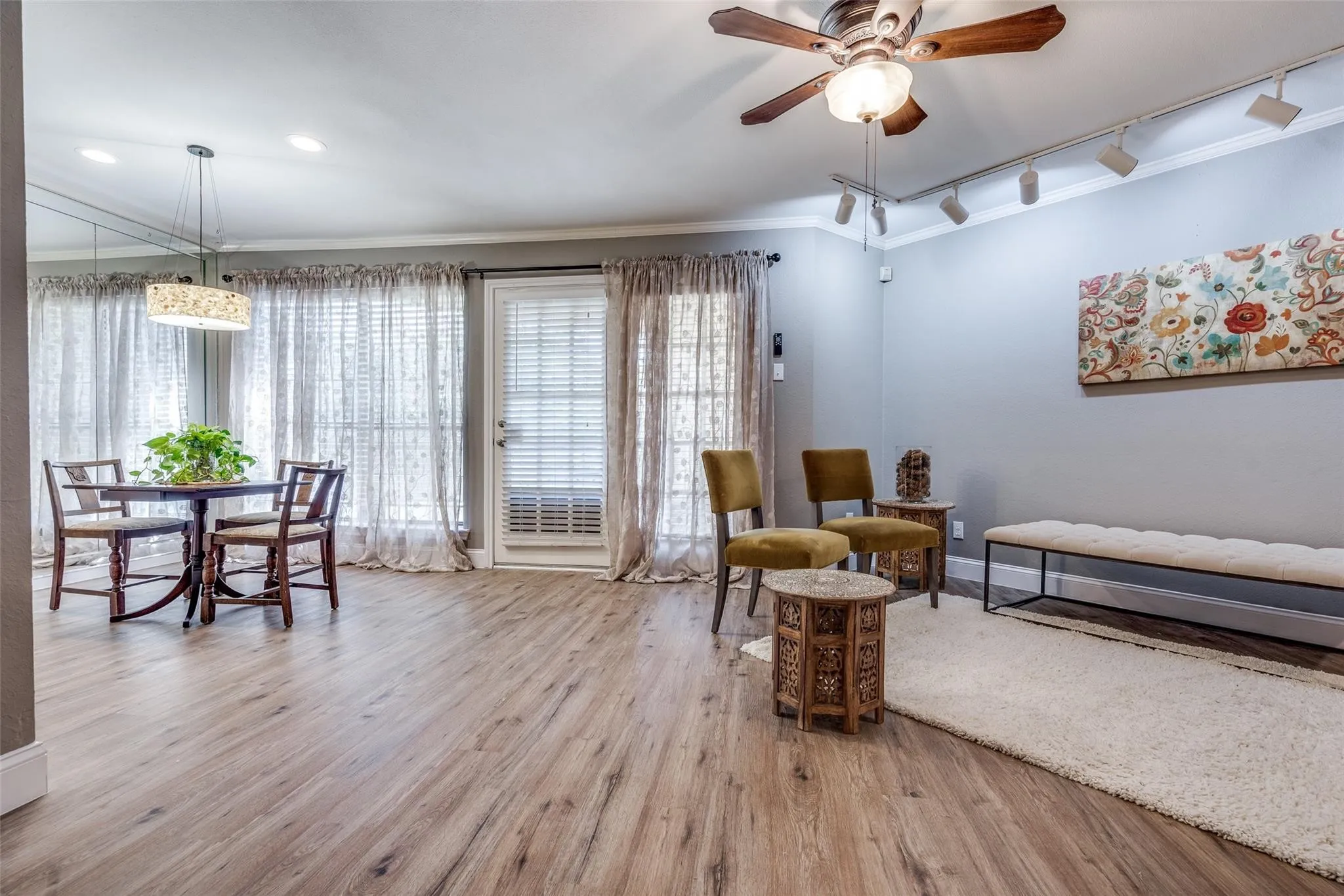 Condominium For Rent in Dallas County , 16301 Ledgemont Lane 262, Addison, Texas 75001, 2 Bedroom, 2 Bathroom, Garage spaces, 978 Sqft, built in 1982, mls#21168085, Real Estate Agent in Addison, Homes For Rent in Dallas county, Homes For Rent in Addison, Realtor in Addison Texas, Real Estate Brokerage Independent Realty Texas, Luminita Cordes Realtor