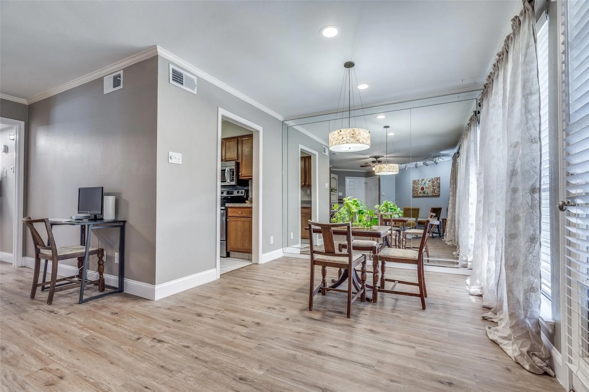 Condominium For Sale in Dallas County , 16301 Ledgemont Lane 262, Addison, Texas 75001, 2 Bedrooms, 2 Bathrooms, Garage spaces, 978 Sqft, built in 1982, Price $228,000, mls#21168086, Real Estate Agent in Addison, Homes For Sale in Dallas county, Homes For Sale in Addison, Realtor in Addison Texas, Real Estate Brokerage Independent Realty Texas, Luminita Cordes Realtor