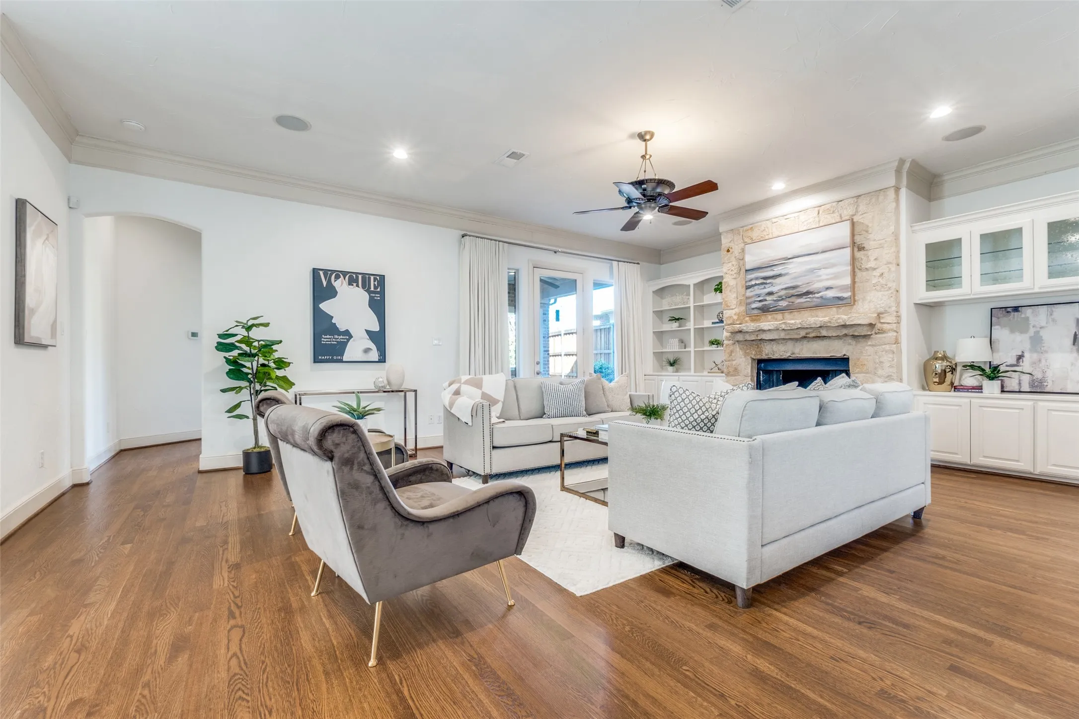 Single Family Residence For Rent in Dallas County , 13 Cochran Oaks Lane, Dallas, Texas 75220, 4 Bedroom, 4 Bathroom, 2 Garage spaces, 3,561 Sqft, built in 2001, mls#21169917, Real Estate Agent in Dallas, Homes For Rent in Dallas county, Homes For Rent in Dallas, Realtor in Dallas Texas, Real Estate Brokerage Independent Realty Texas, Luminita Cordes Realtor