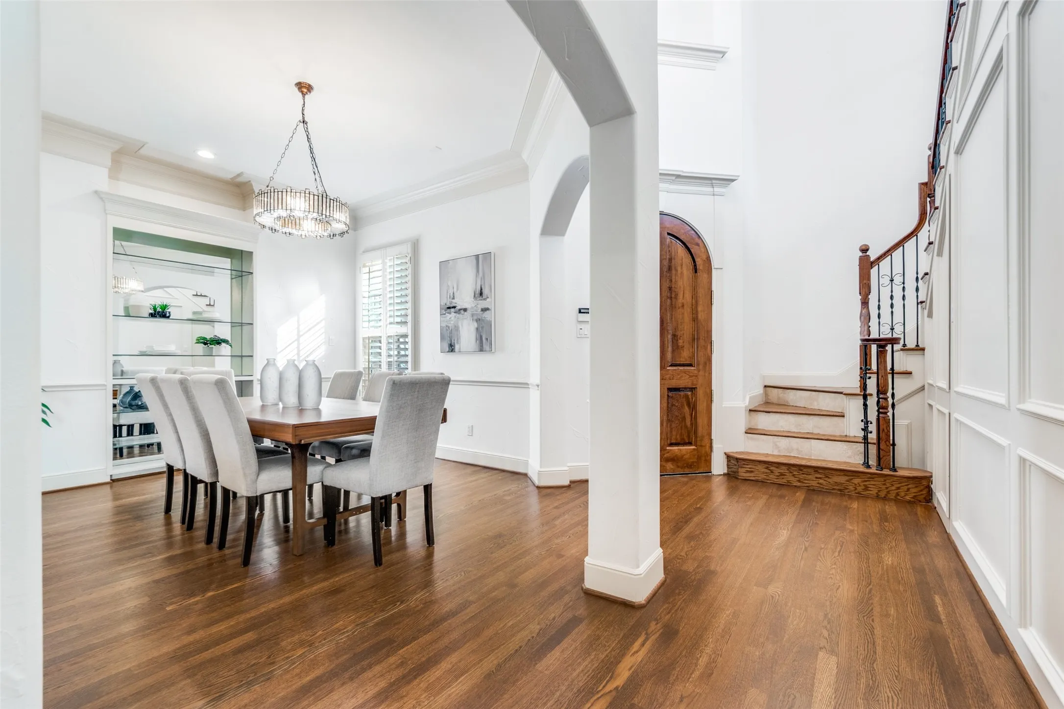 Single Family Residence For Rent in Dallas County , 13 Cochran Oaks Lane, Dallas, Texas 75220, 4 Bedroom, 4 Bathroom, 2 Garage spaces, 3,561 Sqft, built in 2001, mls#21169917, Real Estate Agent in Dallas, Homes For Rent in Dallas county, Homes For Rent in Dallas, Realtor in Dallas Texas, Real Estate Brokerage Independent Realty Texas, Luminita Cordes Realtor