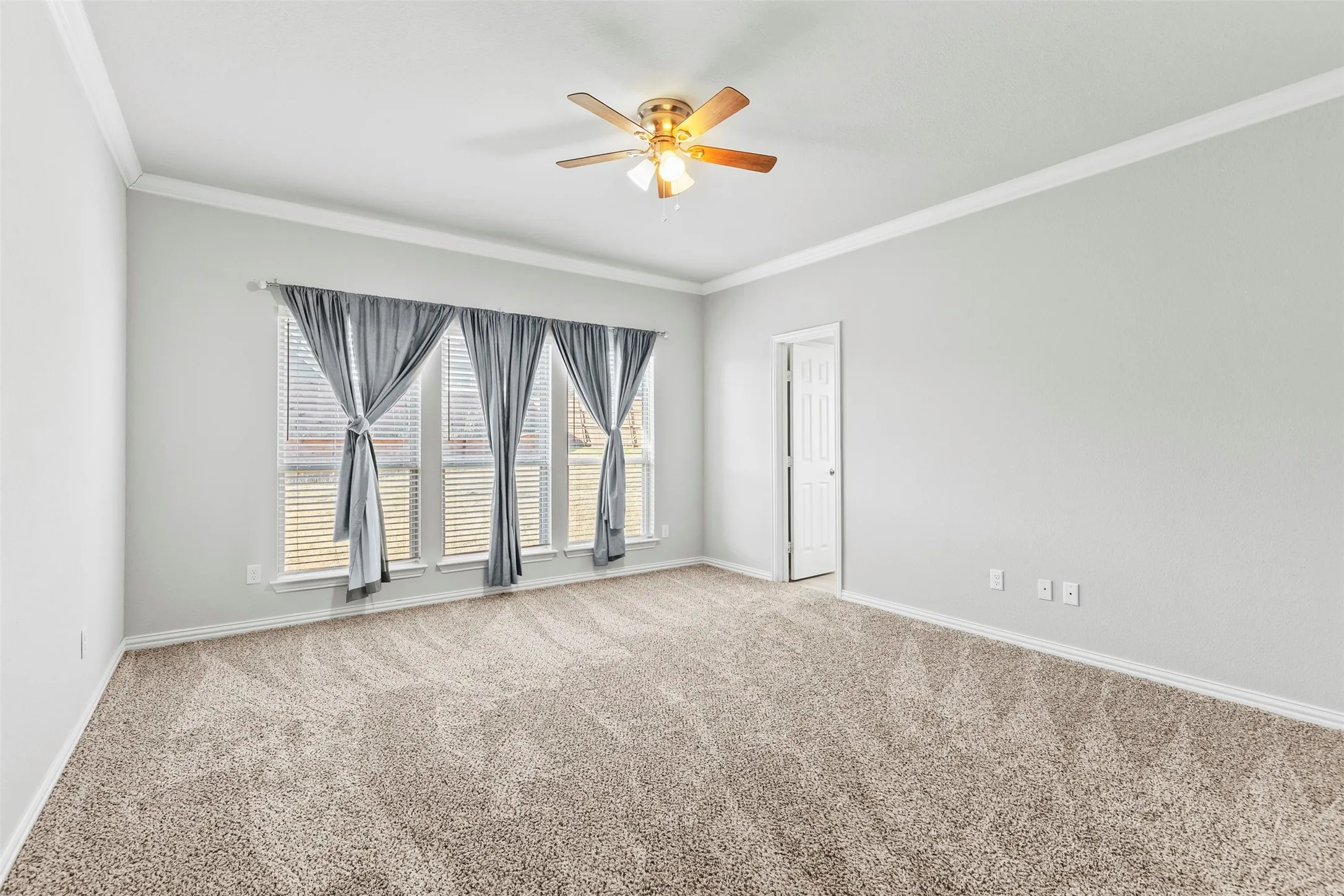 Single Family Residence For Sale in Grayson County , 3522 Hanan Street, Sherman, Texas 75092, 5 Bedroom, 3 Bathroom, 2 Garage spaces, 2,509 Sqft, built in 2018, Preowned, mls#21169710, Real Estate Agent in Sherman, Homes For Sale in Grayson county, Homes For Sale in Sherman, Realtor in Sherman Texas, Real Estate Brokerage Independent Realty Texas, Luminita Cordes Realtor
