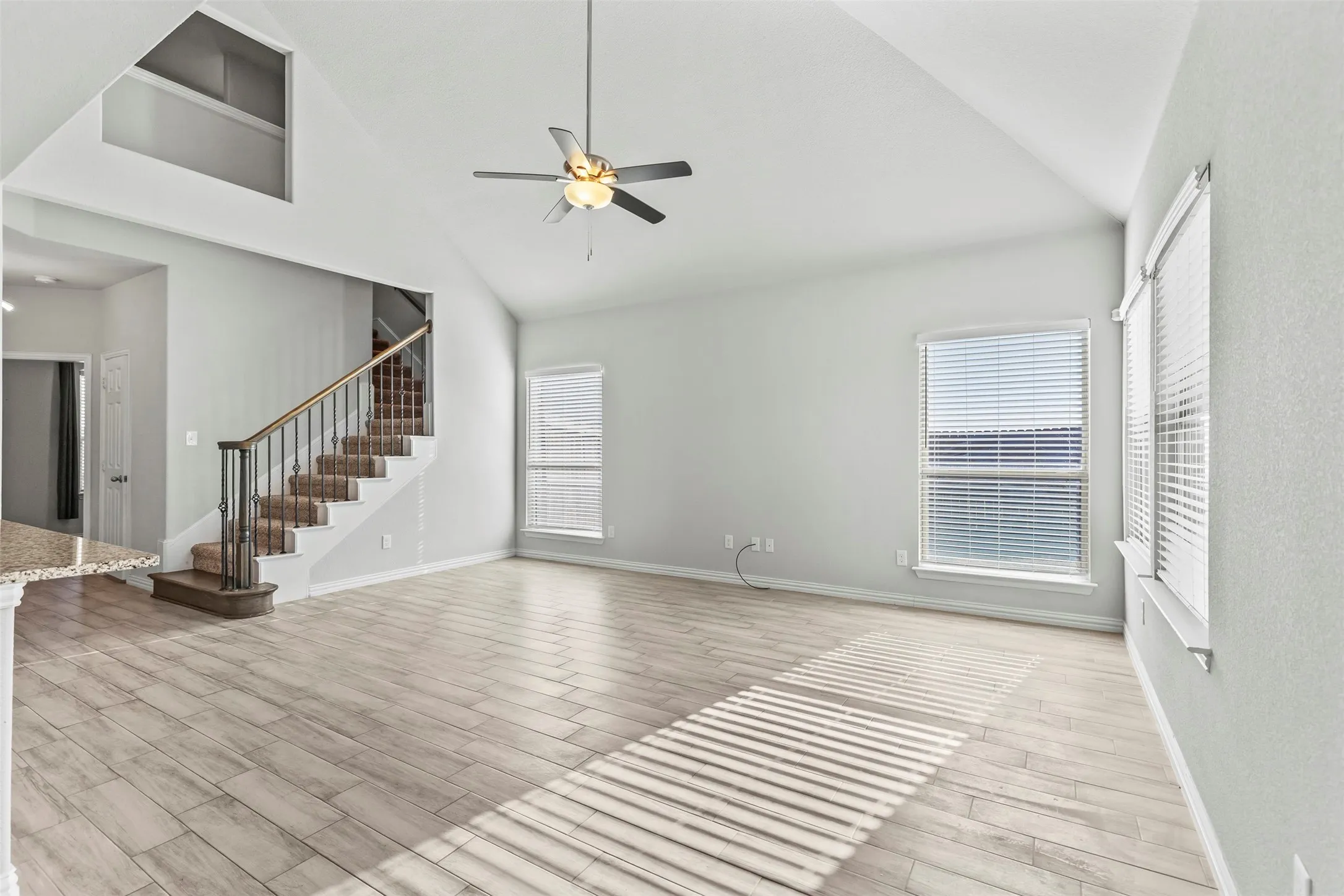 Single Family Residence For Sale in Grayson County , 3522 Hanan Street, Sherman, Texas 75092, 5 Bedroom, 3 Bathroom, 2 Garage spaces, 2,509 Sqft, built in 2018, Preowned, mls#21169710, Real Estate Agent in Sherman, Homes For Sale in Grayson county, Homes For Sale in Sherman, Realtor in Sherman Texas, Real Estate Brokerage Independent Realty Texas, Luminita Cordes Realtor