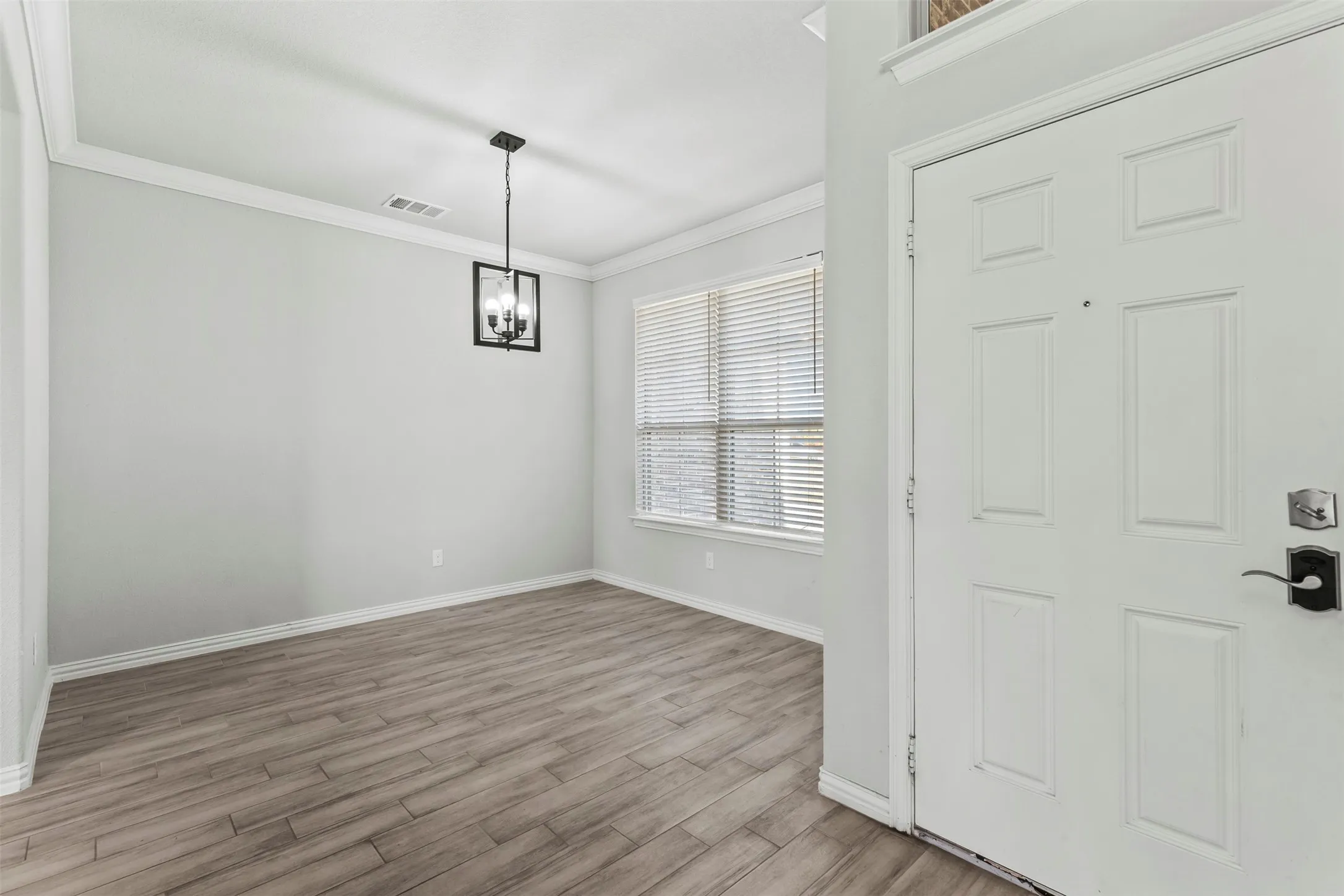 Single Family Residence For Sale in Grayson County , 3522 Hanan Street, Sherman, Texas 75092, 5 Bedroom, 3 Bathroom, 2 Garage spaces, 2,509 Sqft, built in 2018, Preowned, mls#21169710, Real Estate Agent in Sherman, Homes For Sale in Grayson county, Homes For Sale in Sherman, Realtor in Sherman Texas, Real Estate Brokerage Independent Realty Texas, Luminita Cordes Realtor