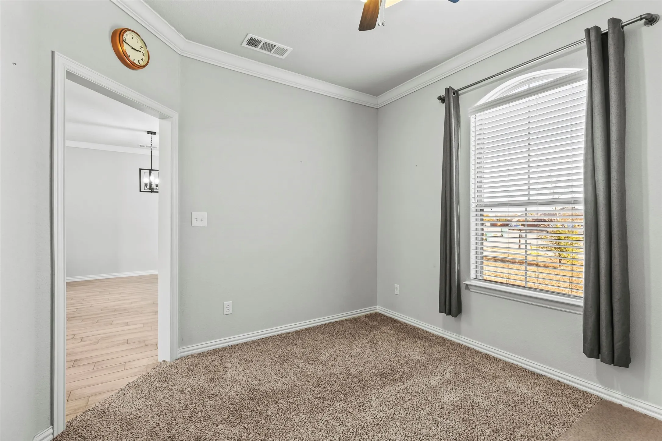Single Family Residence For Sale in Grayson County , 3522 Hanan Street, Sherman, Texas 75092, 5 Bedroom, 3 Bathroom, 2 Garage spaces, 2,509 Sqft, built in 2018, Preowned, mls#21169710, Real Estate Agent in Sherman, Homes For Sale in Grayson county, Homes For Sale in Sherman, Realtor in Sherman Texas, Real Estate Brokerage Independent Realty Texas, Luminita Cordes Realtor