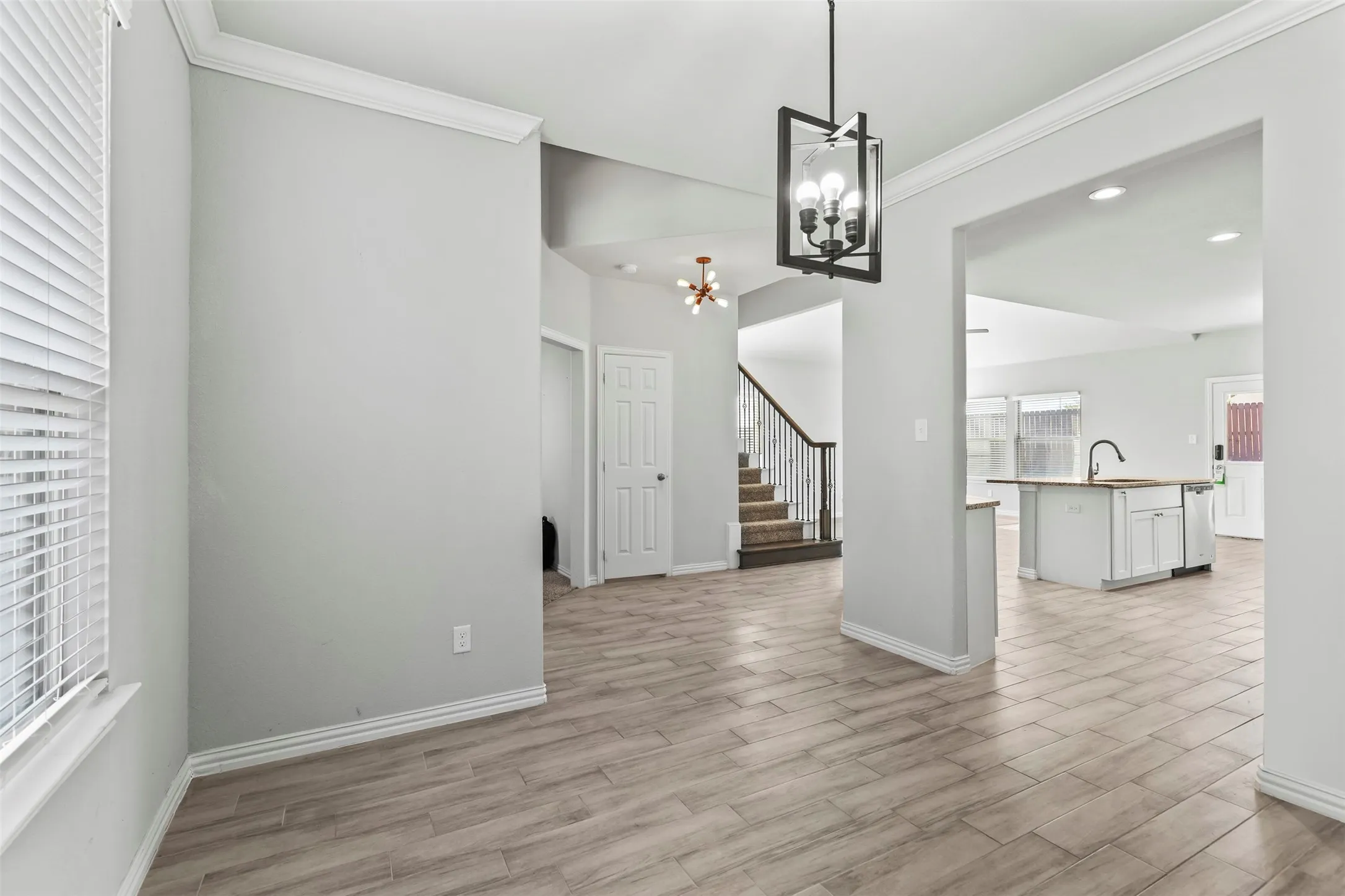 Single Family Residence For Sale in Grayson County , 3522 Hanan Street, Sherman, Texas 75092, 5 Bedroom, 3 Bathroom, 2 Garage spaces, 2,509 Sqft, built in 2018, Preowned, mls#21169710, Real Estate Agent in Sherman, Homes For Sale in Grayson county, Homes For Sale in Sherman, Realtor in Sherman Texas, Real Estate Brokerage Independent Realty Texas, Luminita Cordes Realtor