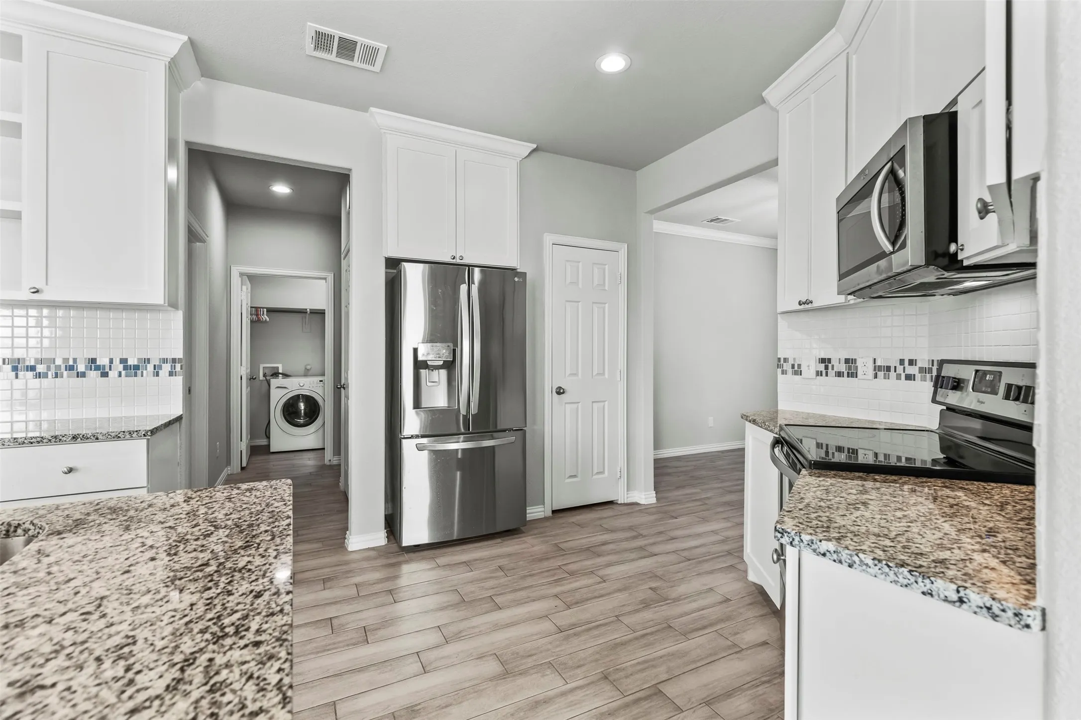 Single Family Residence For Sale in Grayson County , 3522 Hanan Street, Sherman, Texas 75092, 5 Bedroom, 3 Bathroom, 2 Garage spaces, 2,509 Sqft, built in 2018, Preowned, mls#21169710, Real Estate Agent in Sherman, Homes For Sale in Grayson county, Homes For Sale in Sherman, Realtor in Sherman Texas, Real Estate Brokerage Independent Realty Texas, Luminita Cordes Realtor